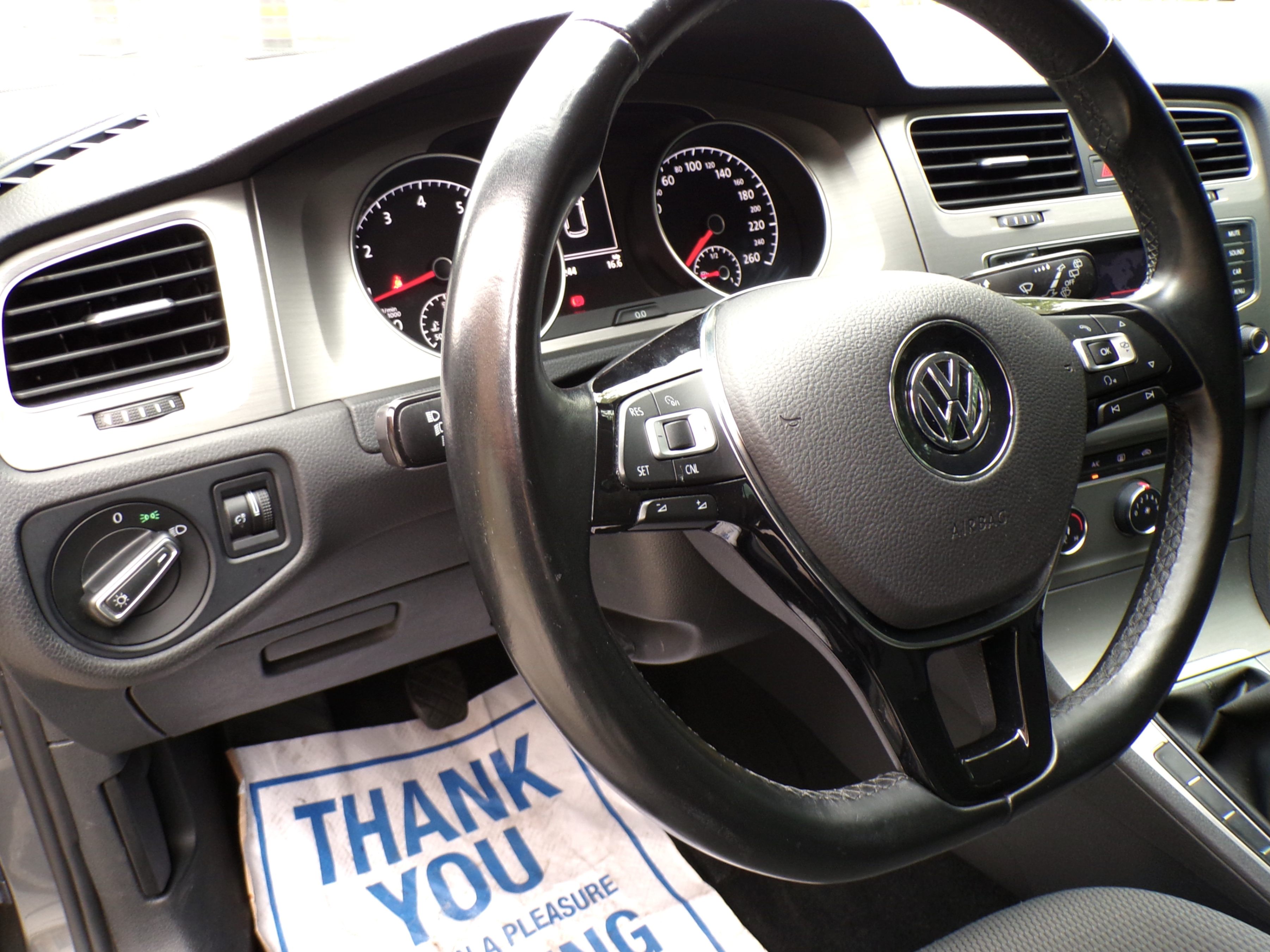 /autogallery/2015-Volkswagen-Golf-9685512098336704.jpg