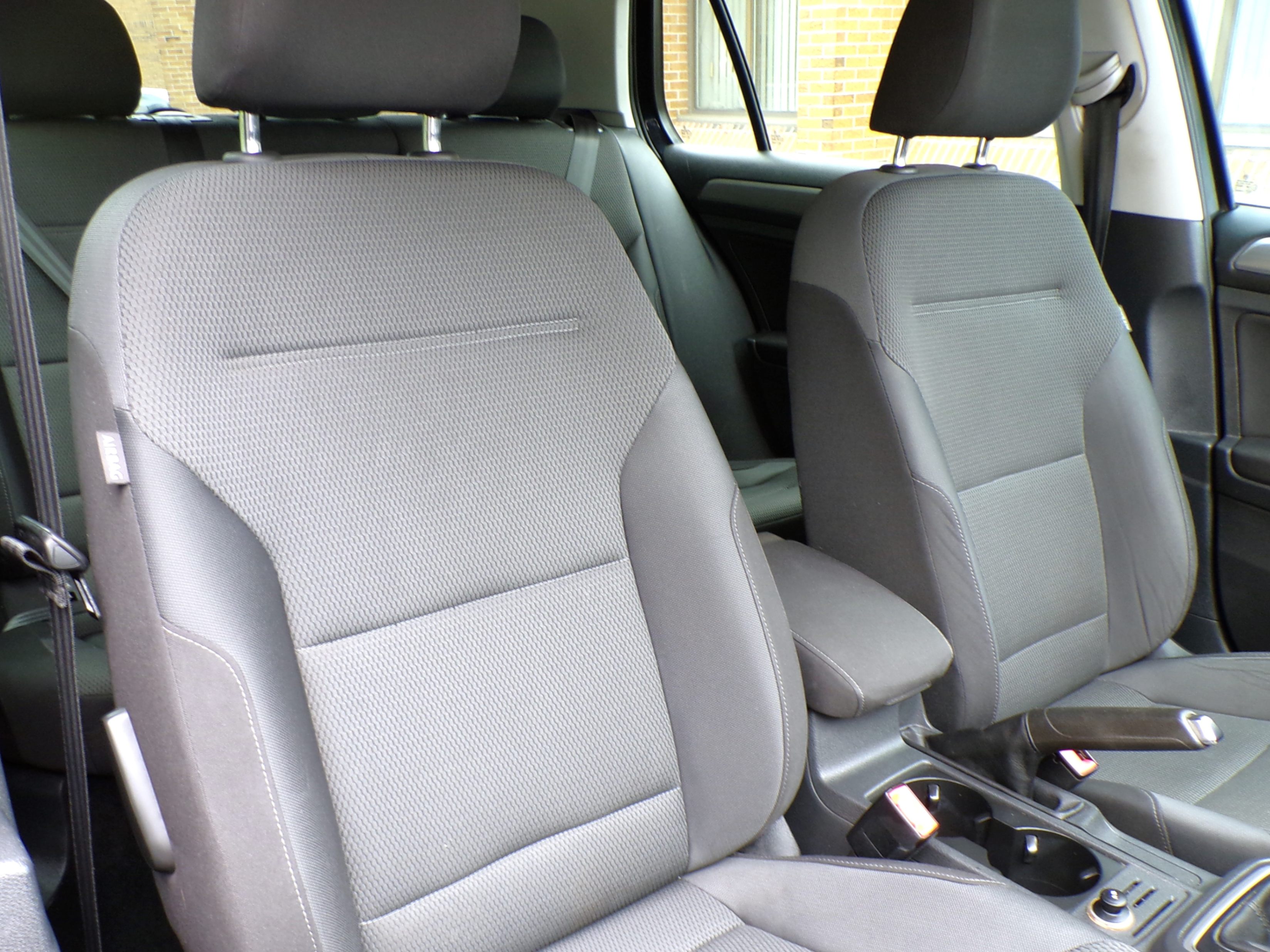 /autogallery/2015-Volkswagen-Golf-9758598903040703.jpg