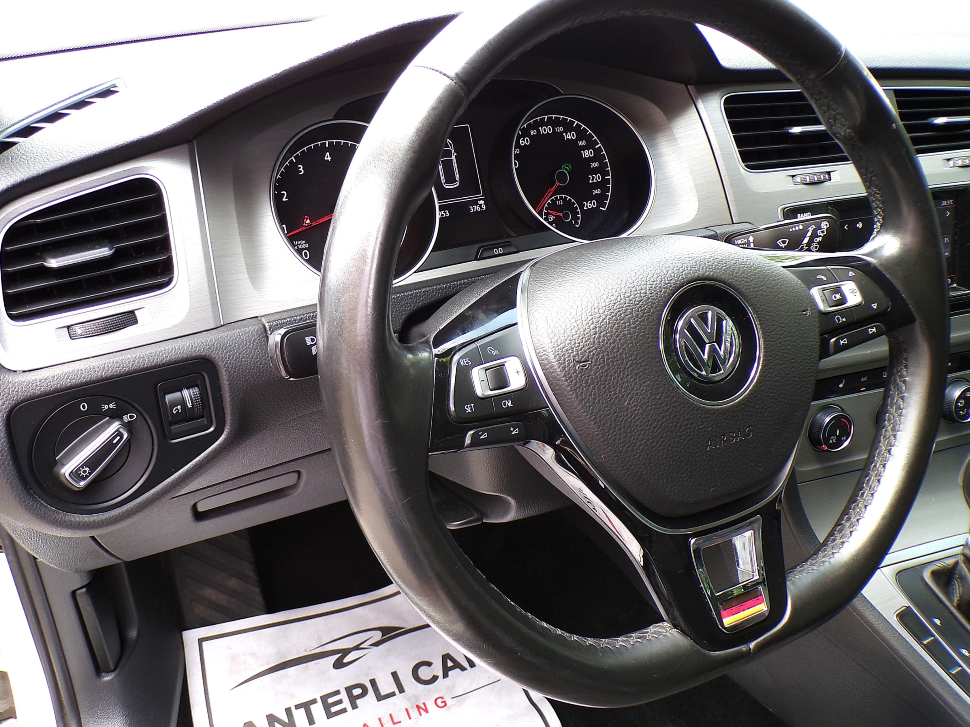 /autogallery/2015-Volkswagen-GolfSportwagon-6699644587181519.jpg