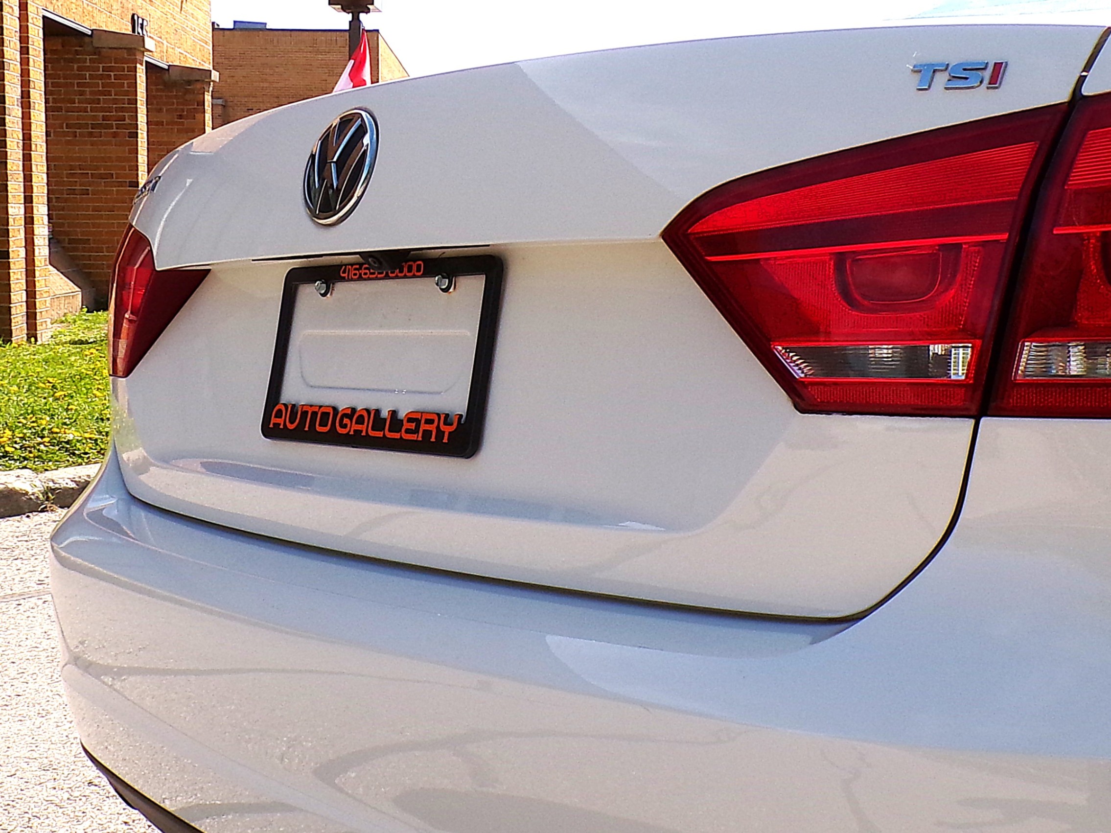 /autogallery/2015-Volkswagen-Passat-33108351318831986.jpg