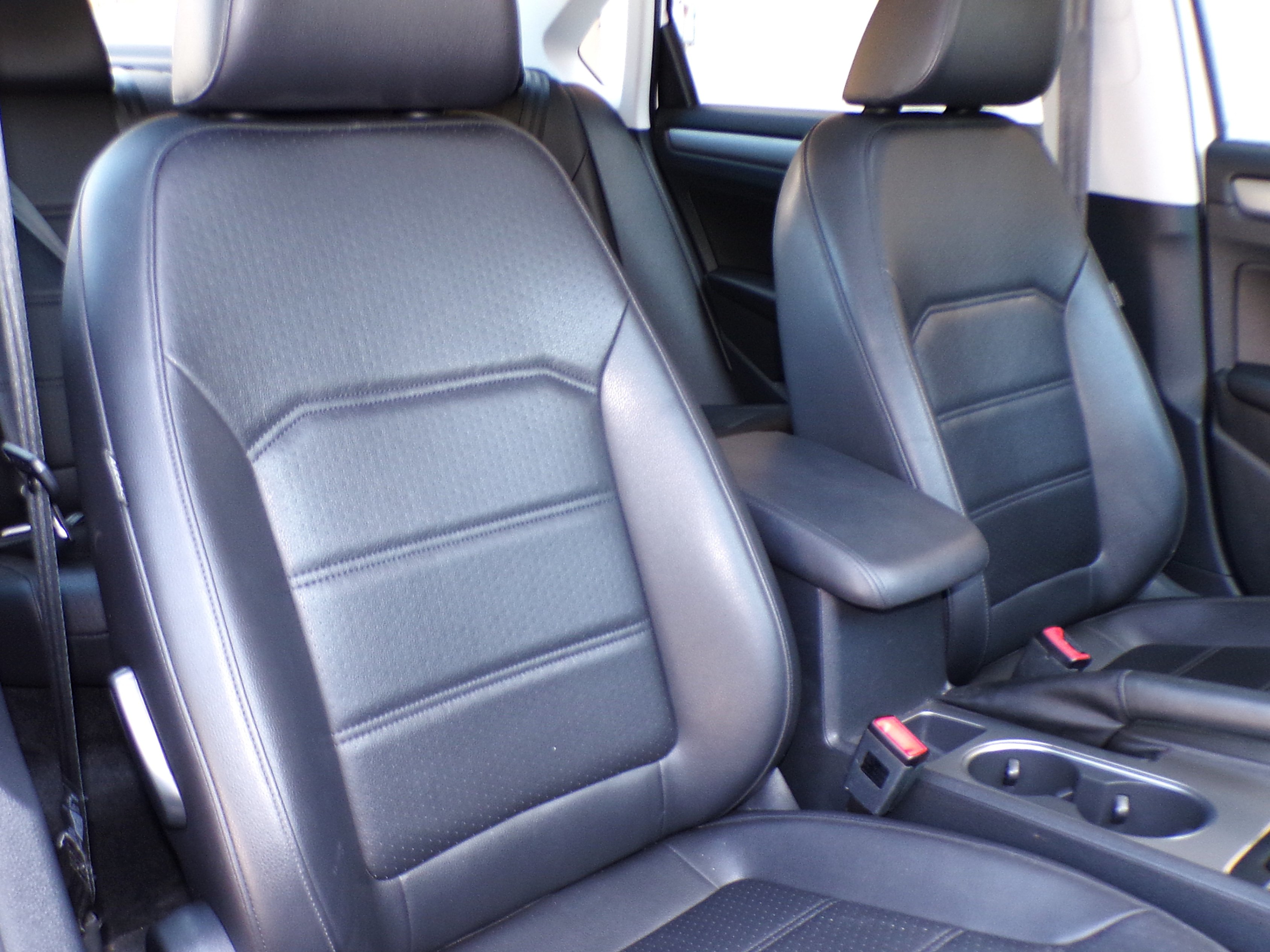 /autogallery/2015-Volkswagen-Passat-33506465246454153.jpg