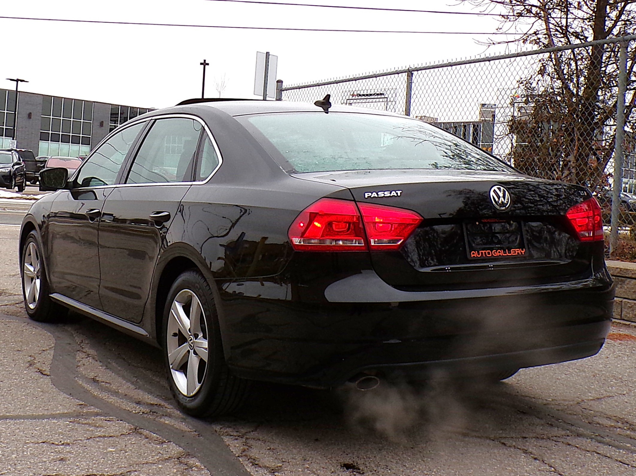 /autogallery/2015-Volkswagen-Passat-43907936511005863.jpg