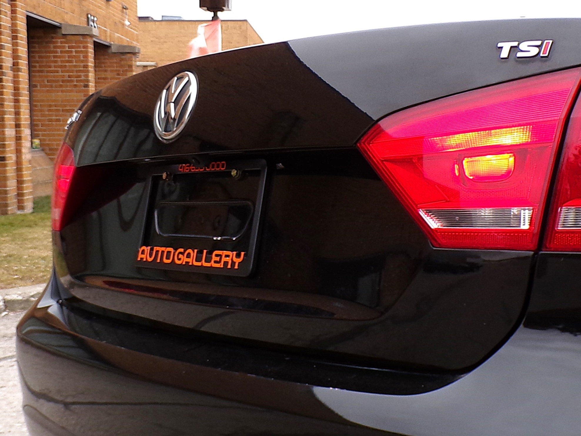 /autogallery/2015-Volkswagen-Passat-8463453086474368.jpg