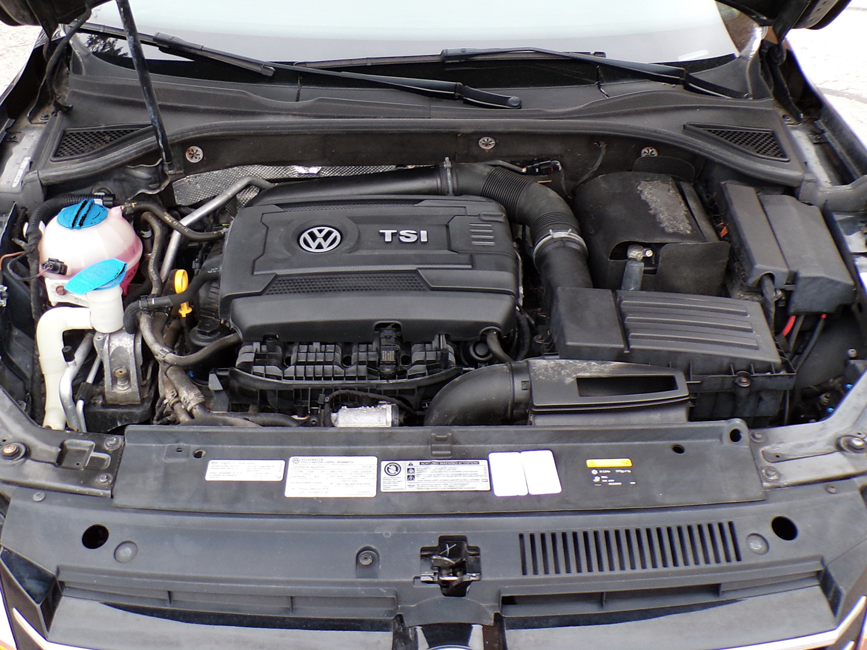 /autogallery/2015-Volkswagen-Passat-9162702435990344.jpg