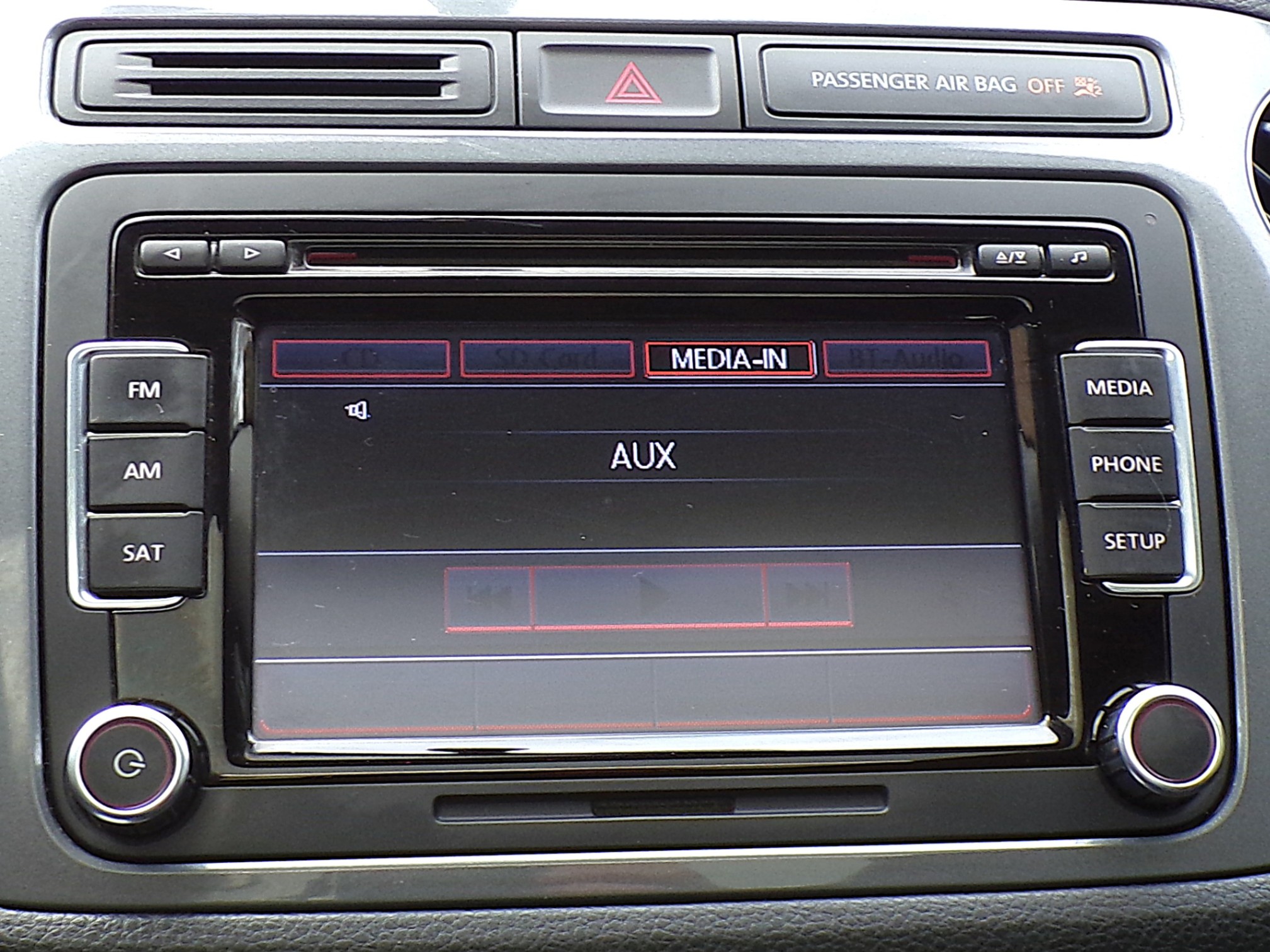 /autogallery/2015-Volkswagen-Tiguan-3707981869383399.jpg