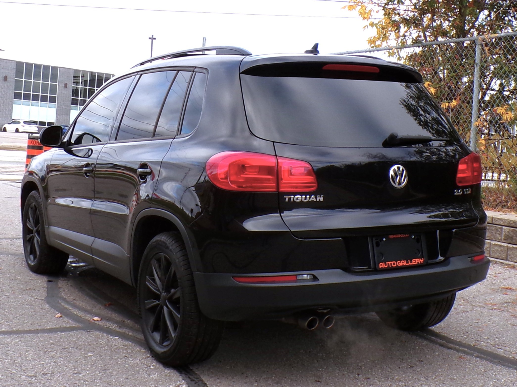 /autogallery/2015-Volkswagen-Tiguan-4025131204459591.jpg