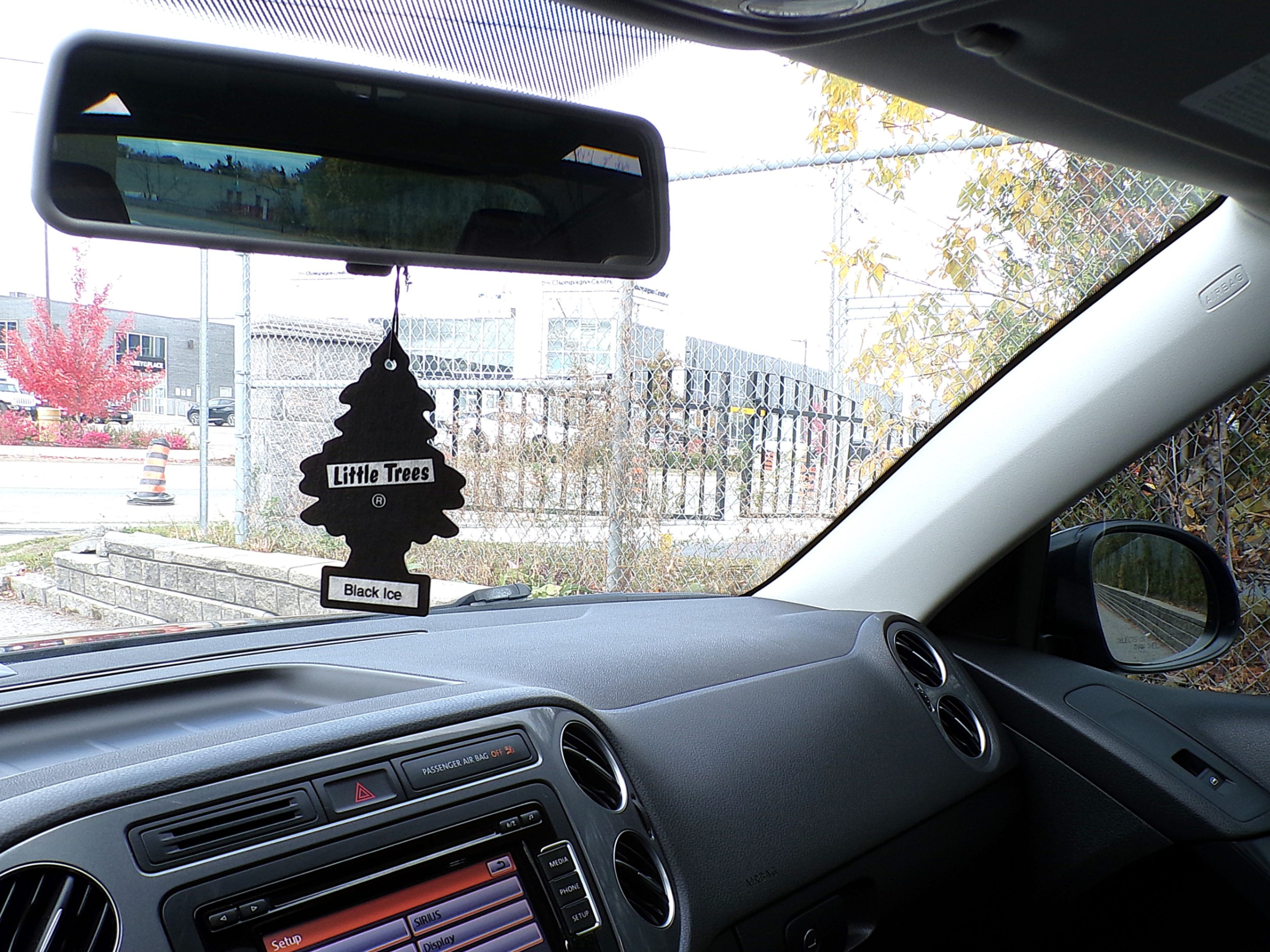 /autogallery/2015-Volkswagen-Tiguan-5280738787905477.jpg