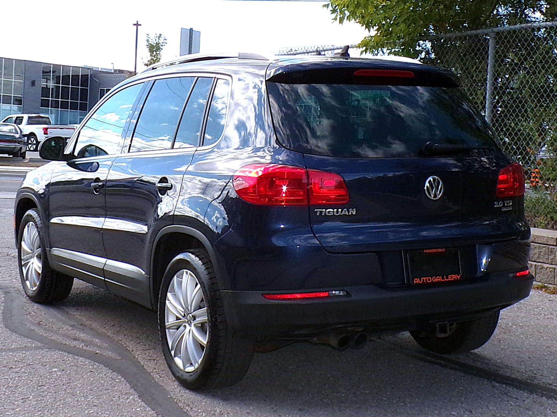 /autogallery/2015-Volkswagen-Tiguan-5502751986009922.jpg