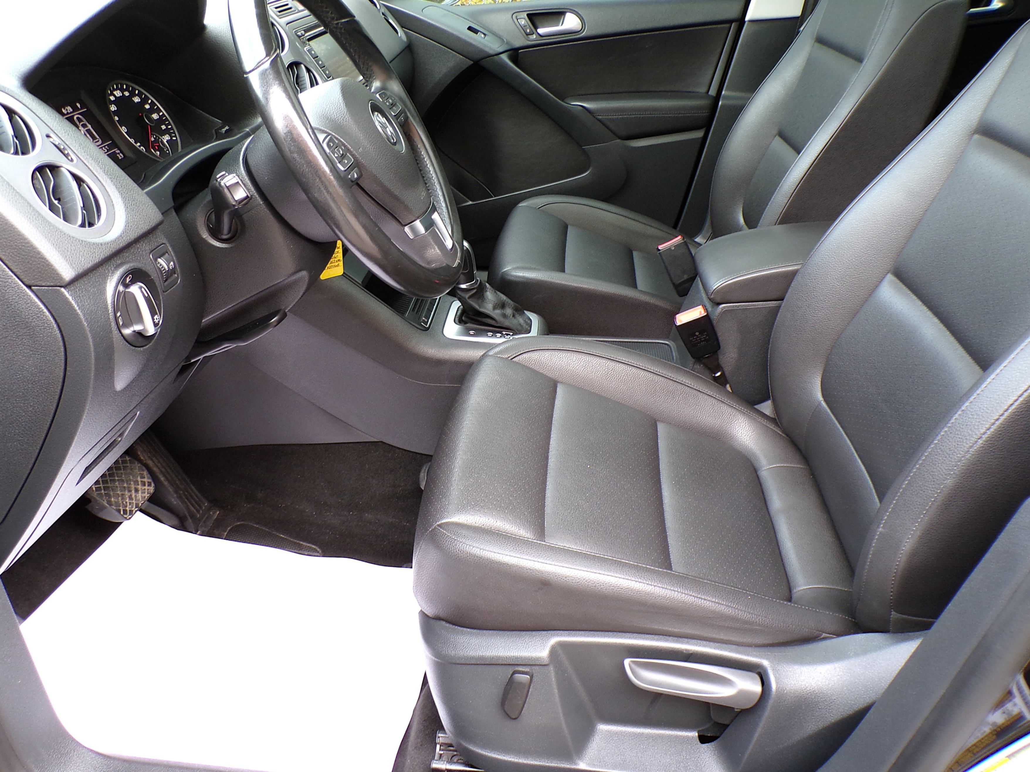 /autogallery/2015-Volkswagen-Tiguan-5783778304813245.jpg