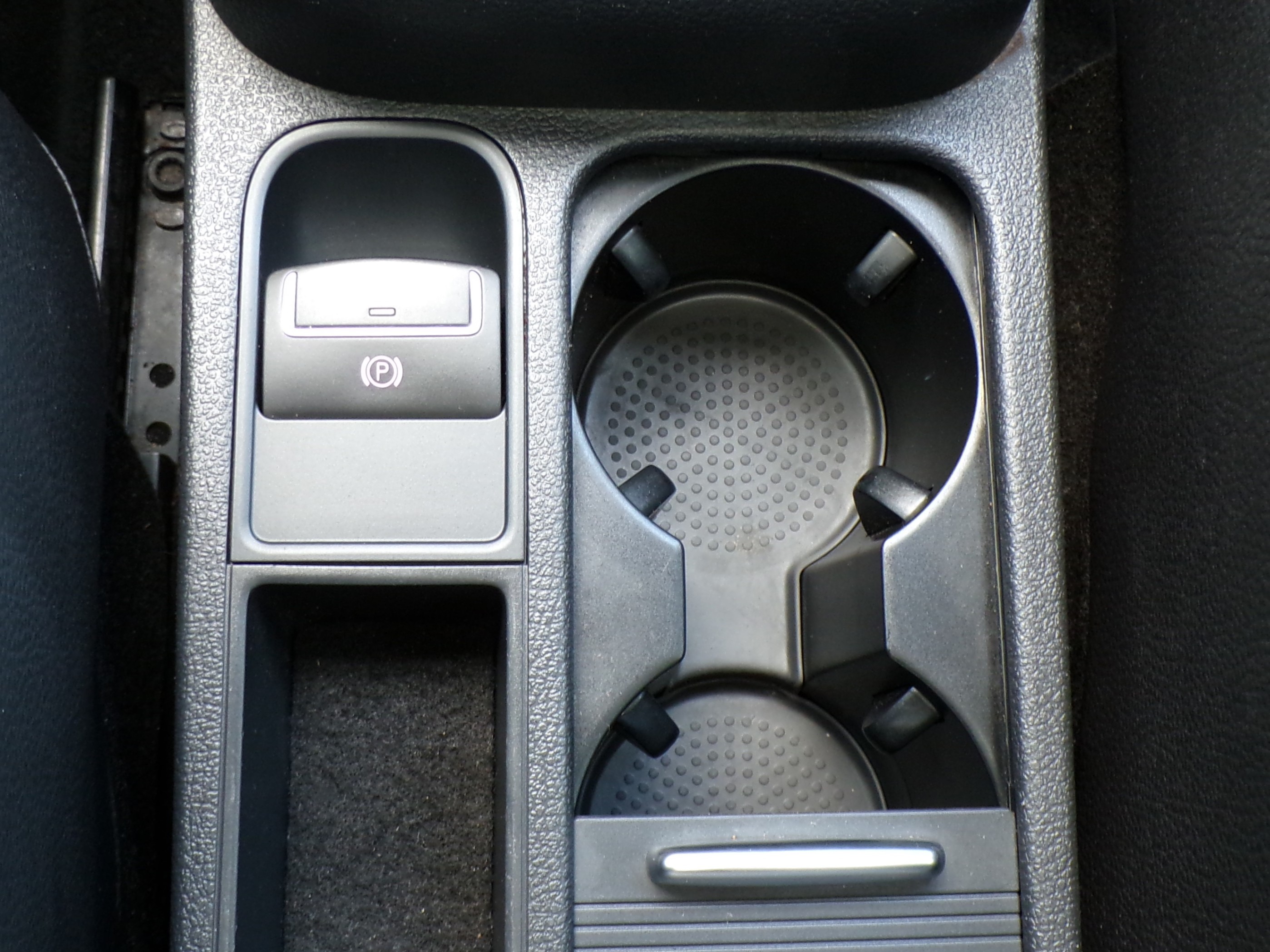/autogallery/2015-Volkswagen-Tiguan-7020221522412227.jpg