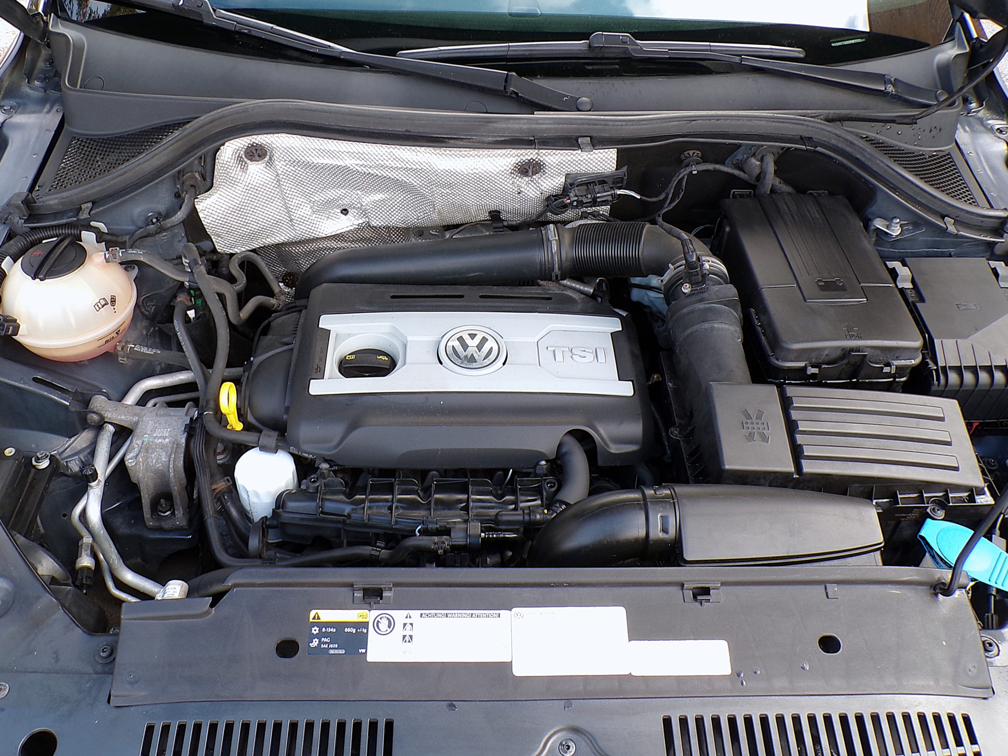 /autogallery/2015-Volkswagen-Tiguan-8591701019625253.jpg