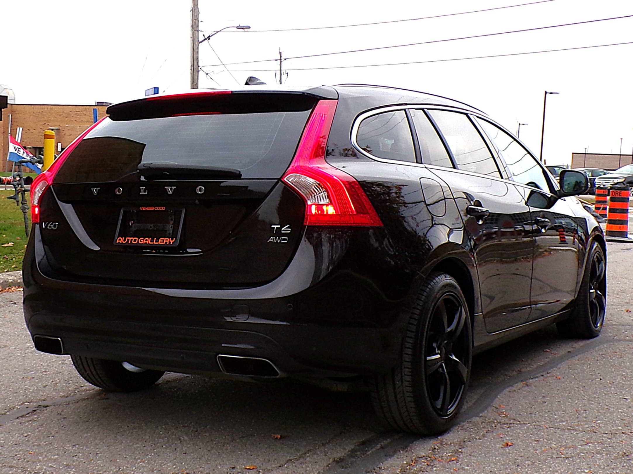 /autogallery/2015-Volvo-V60-28108379943989137.jpg
