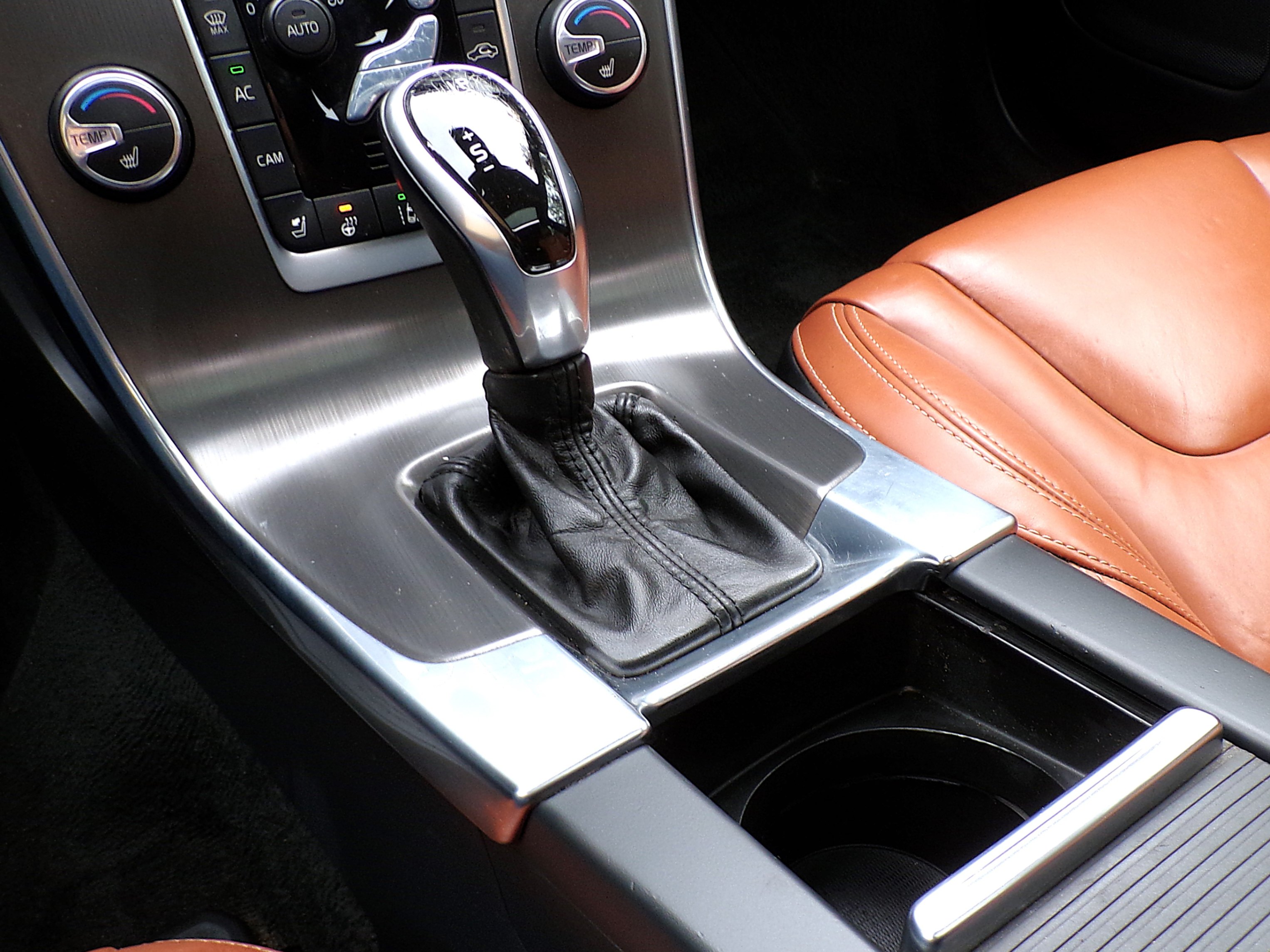 /autogallery/2015-Volvo-V60-4691501348885805.jpg