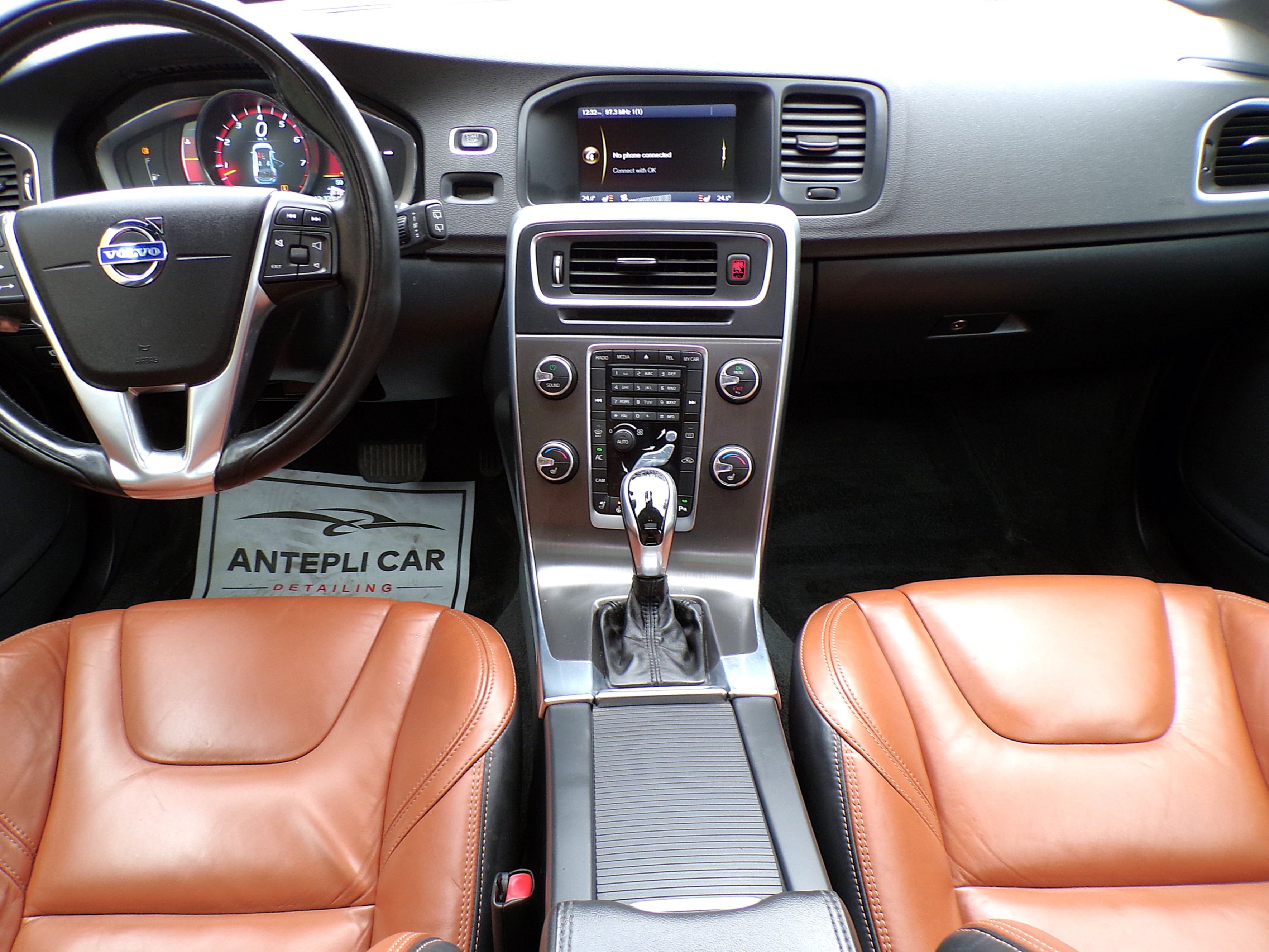 /autogallery/2015-Volvo-V60-5161374662119413.jpg