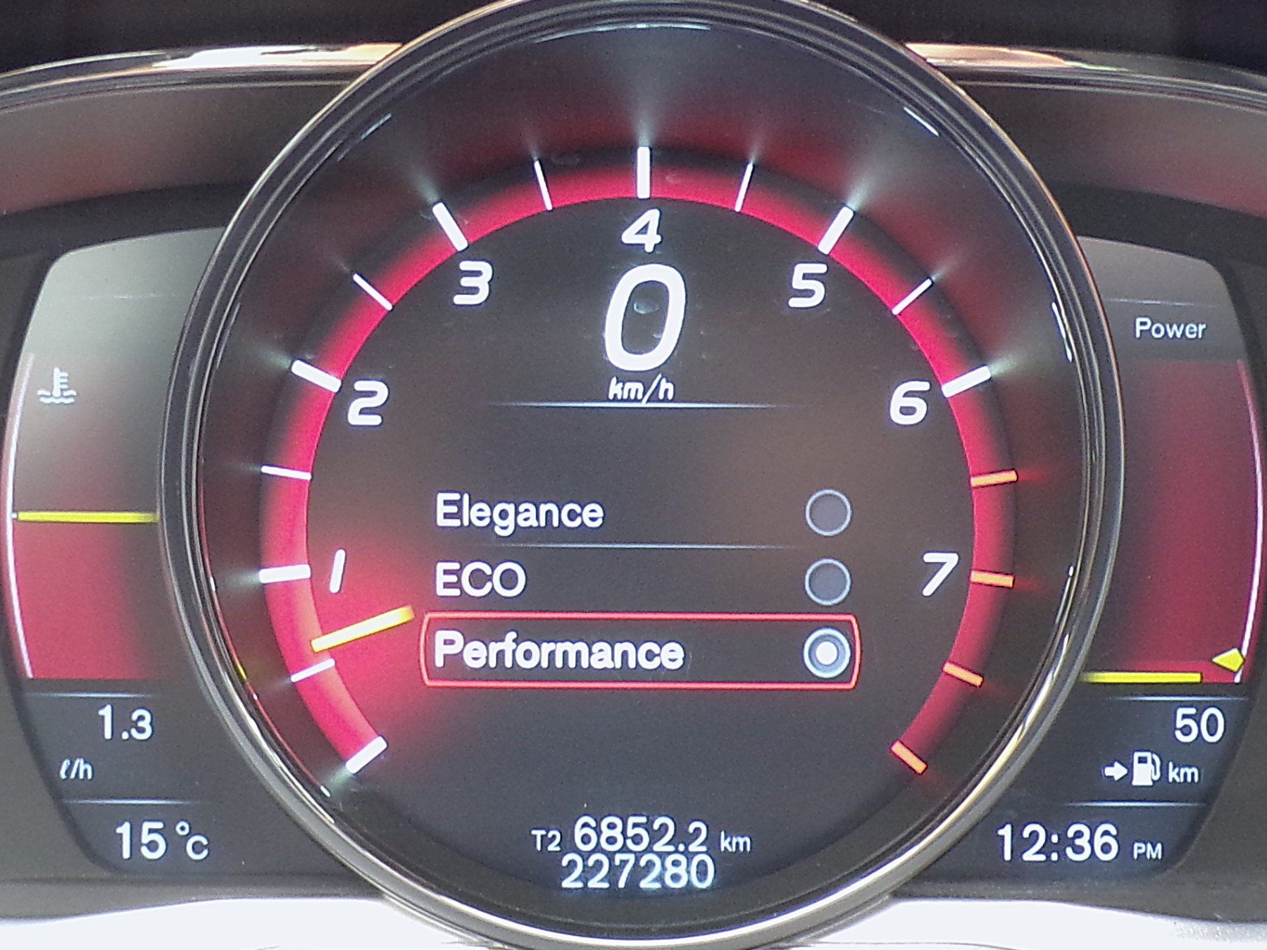 /autogallery/2015-Volvo-V60-8730735721078691.jpg