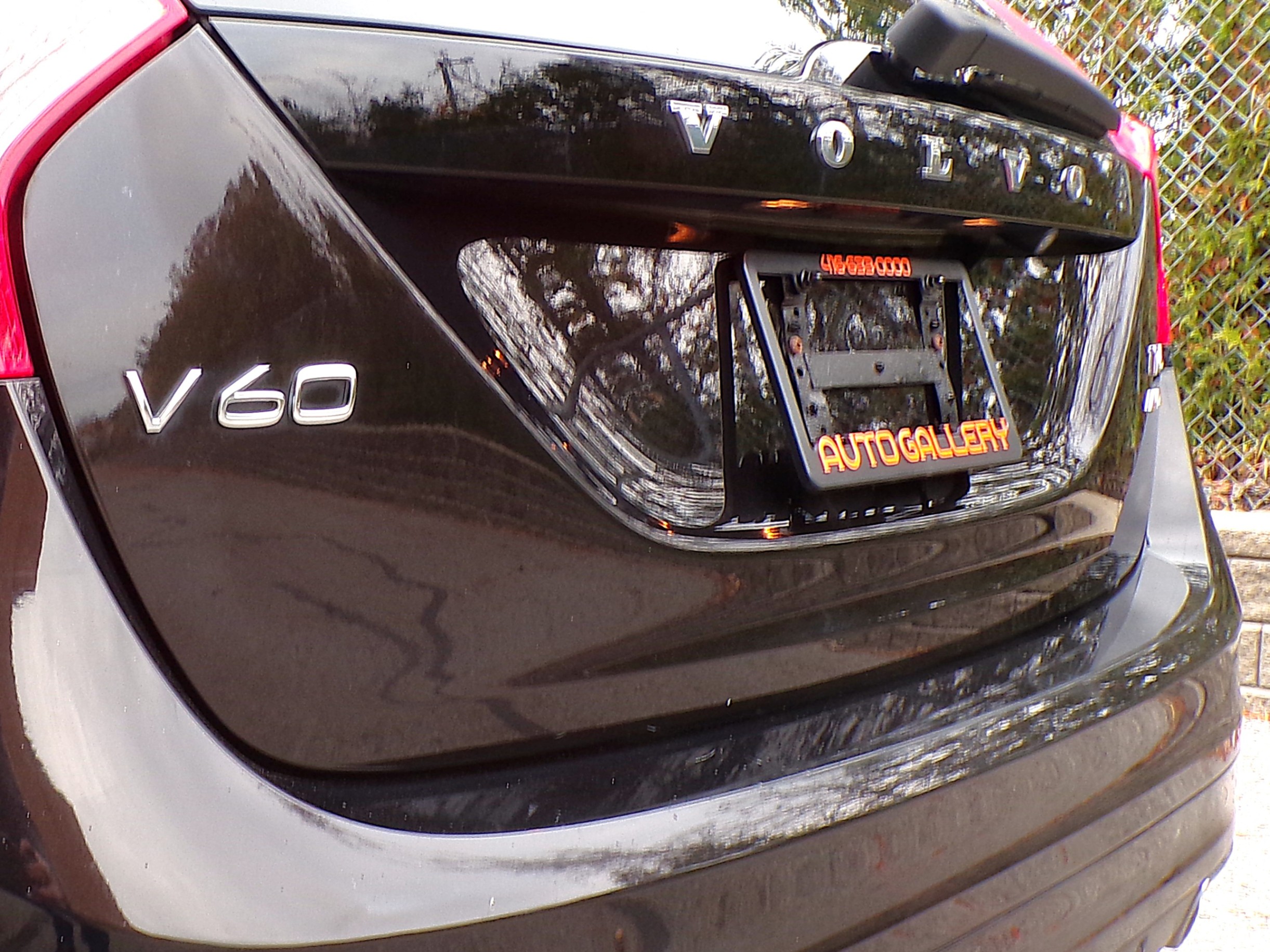 /autogallery/2015-Volvo-V60-9908454020387387.jpg