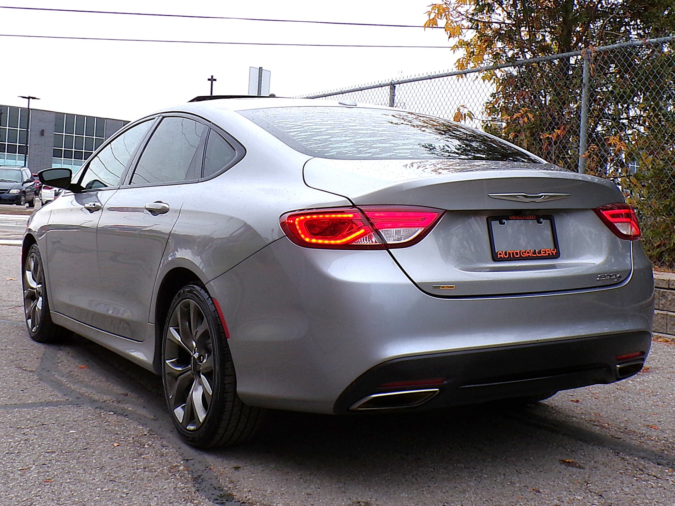 /autogallery/2016-Chrysler-200-00935080421627199.jpg