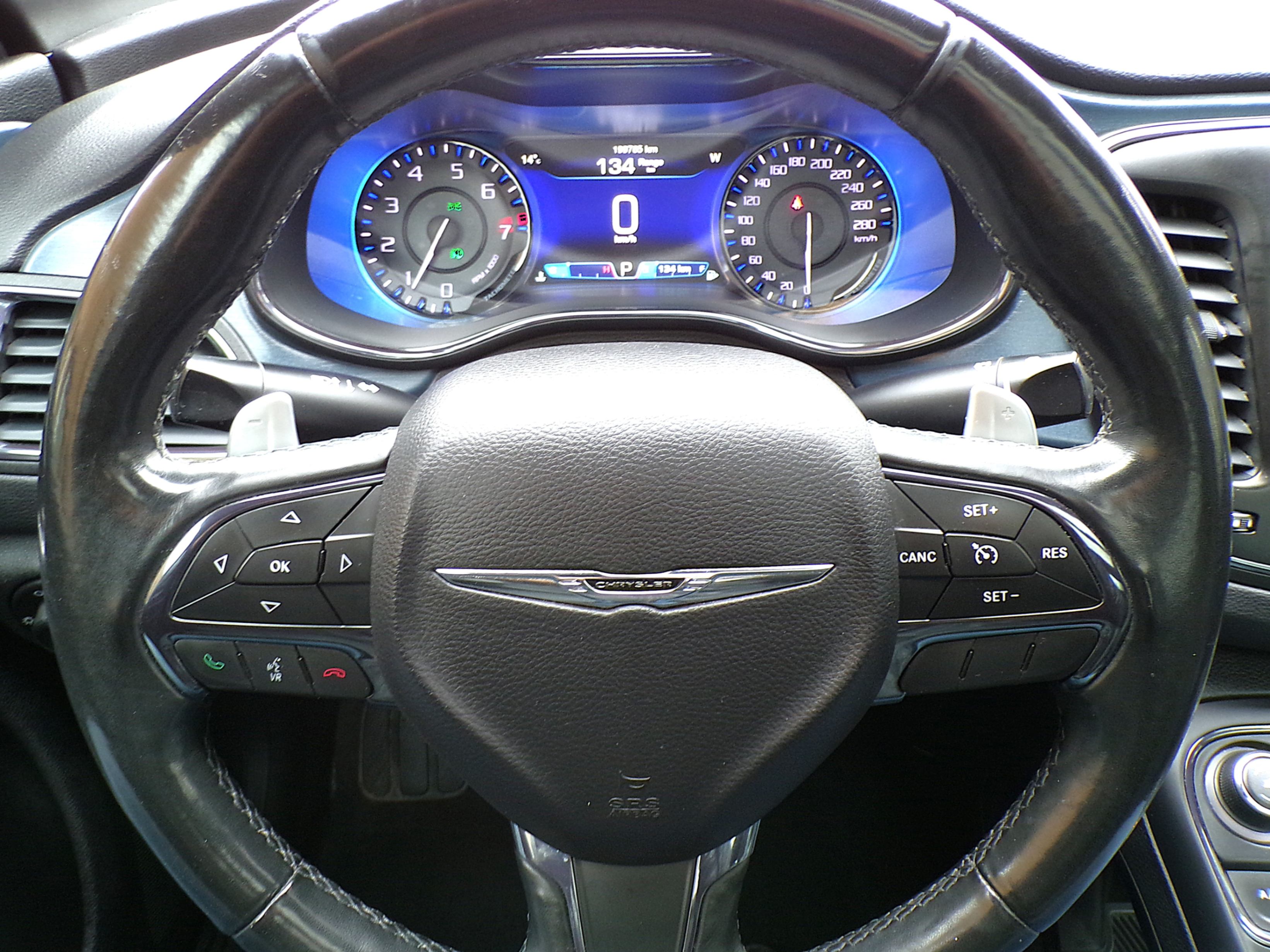 /autogallery/2016-Chrysler-200-07101969488256099.jpg