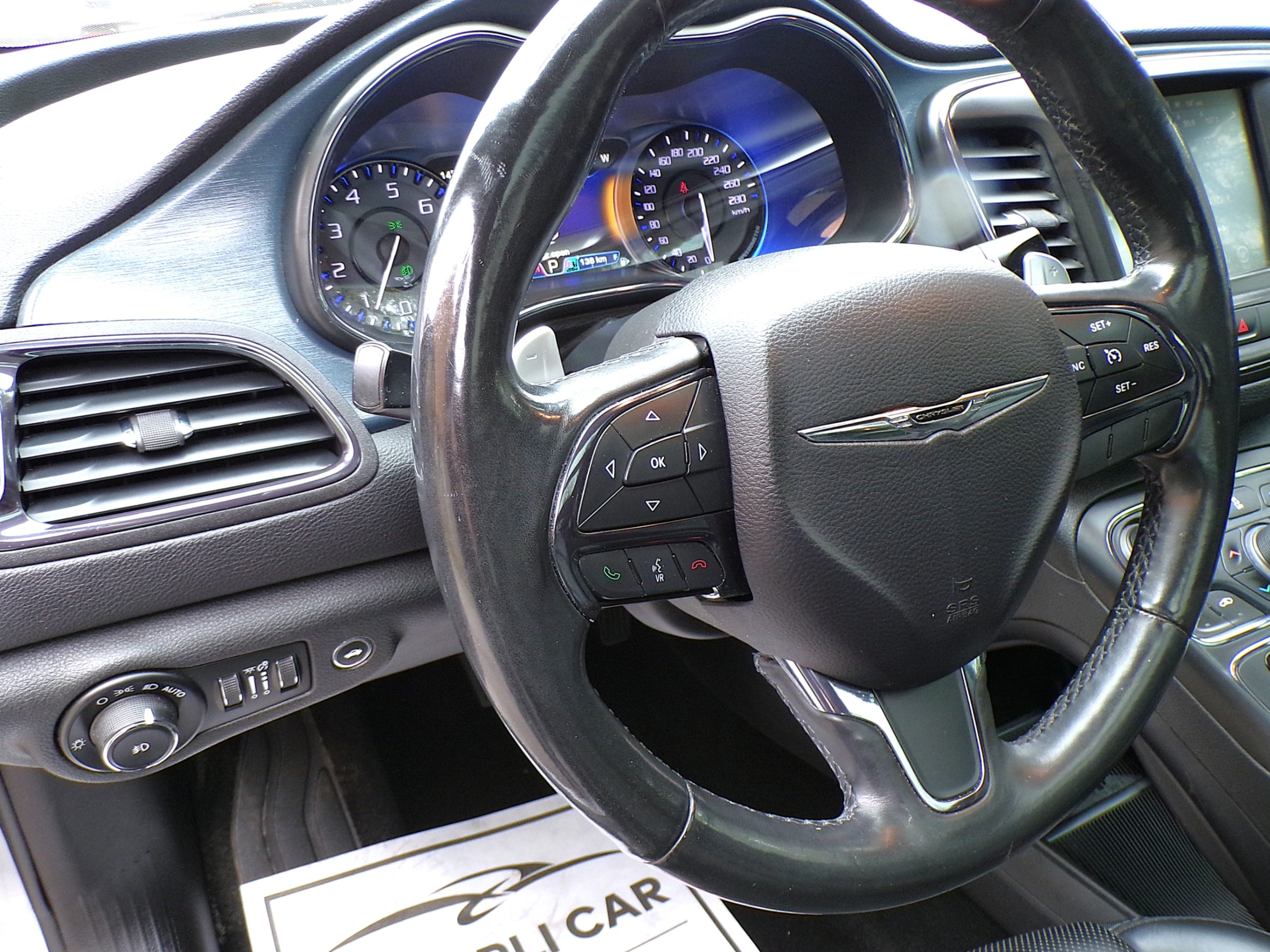 /autogallery/2016-Chrysler-200-12047391786305184.jpg