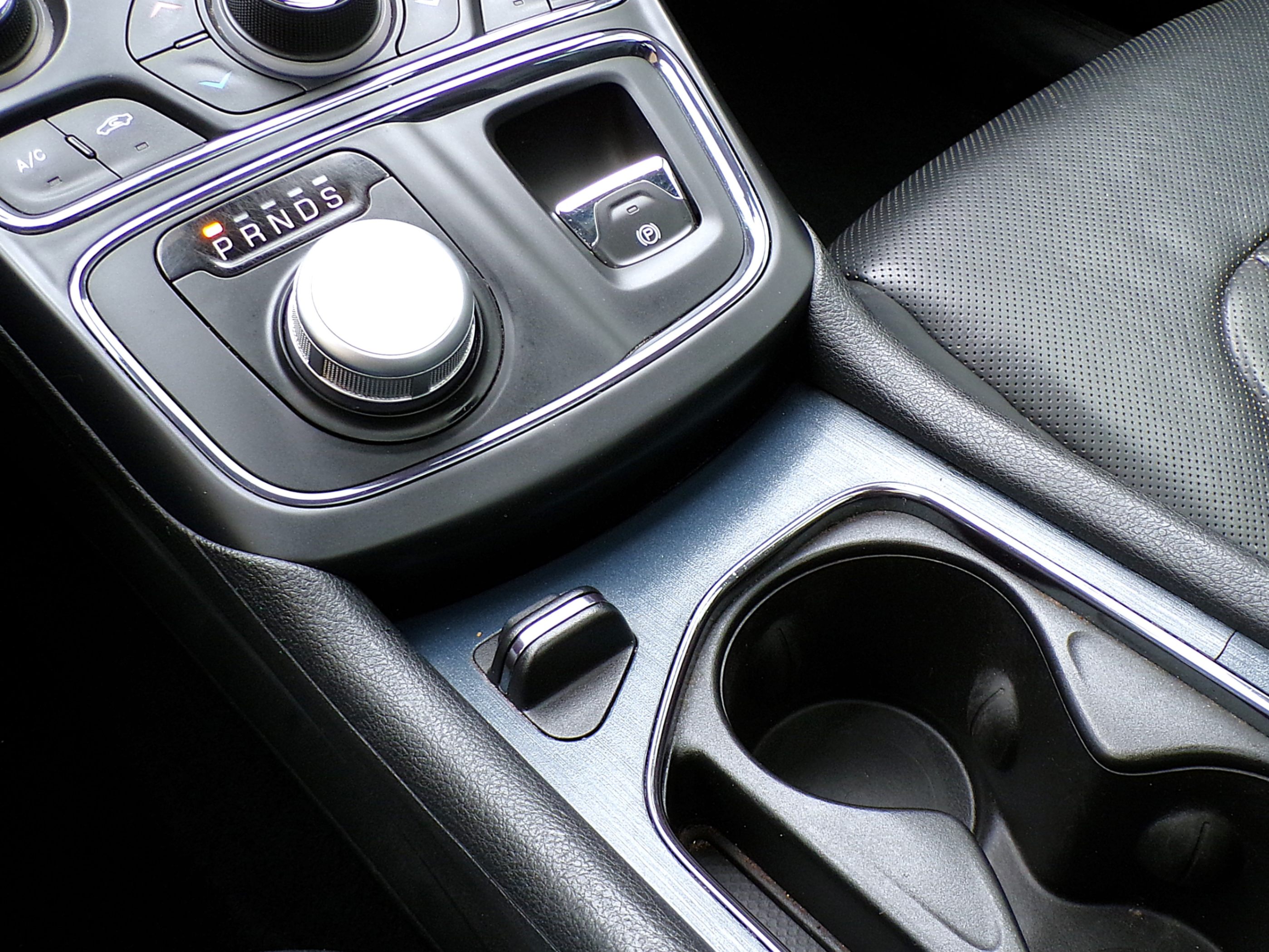 /autogallery/2016-Chrysler-200-24028820350863467.jpg