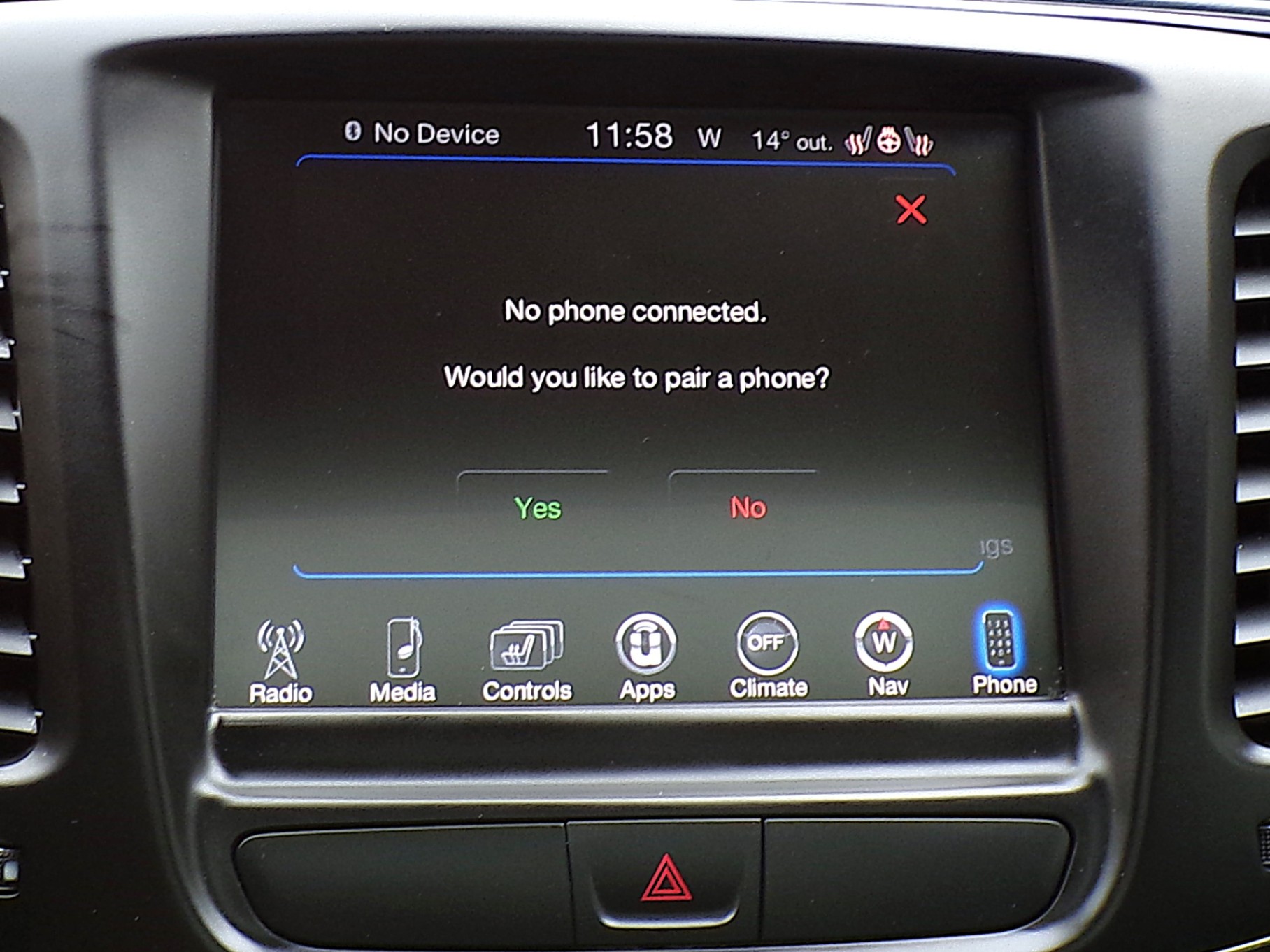 /autogallery/2016-Chrysler-200-34367183368717846.jpg