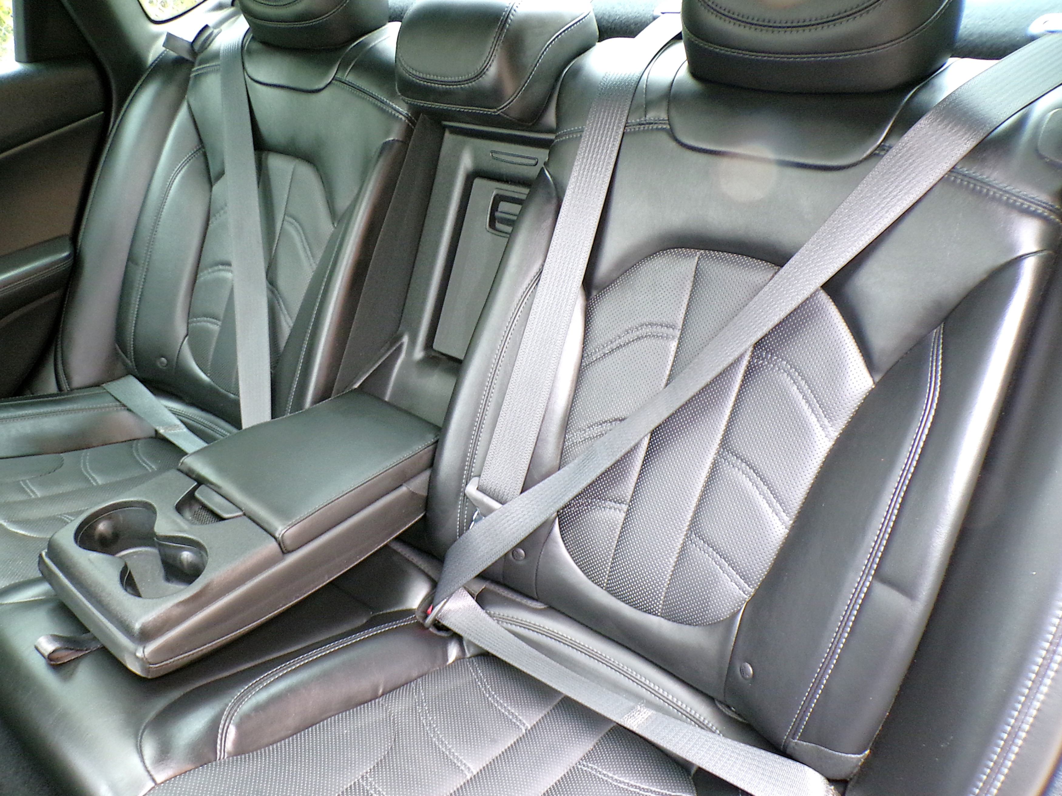 /autogallery/2016-Chrysler-200-5205996463601361.jpg