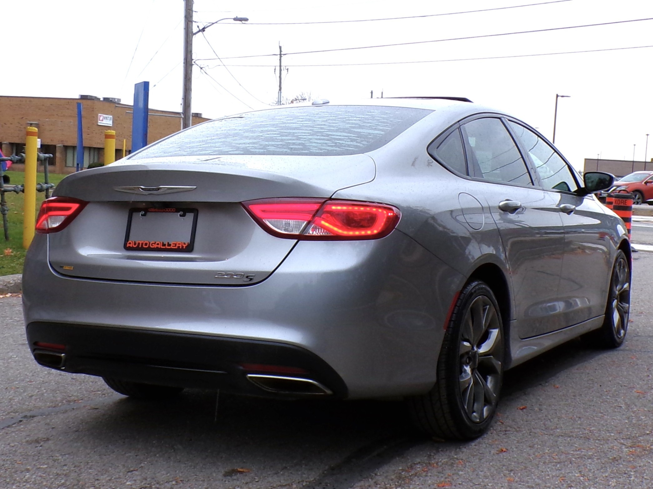 /autogallery/2016-Chrysler-200-5702548393958864.jpg