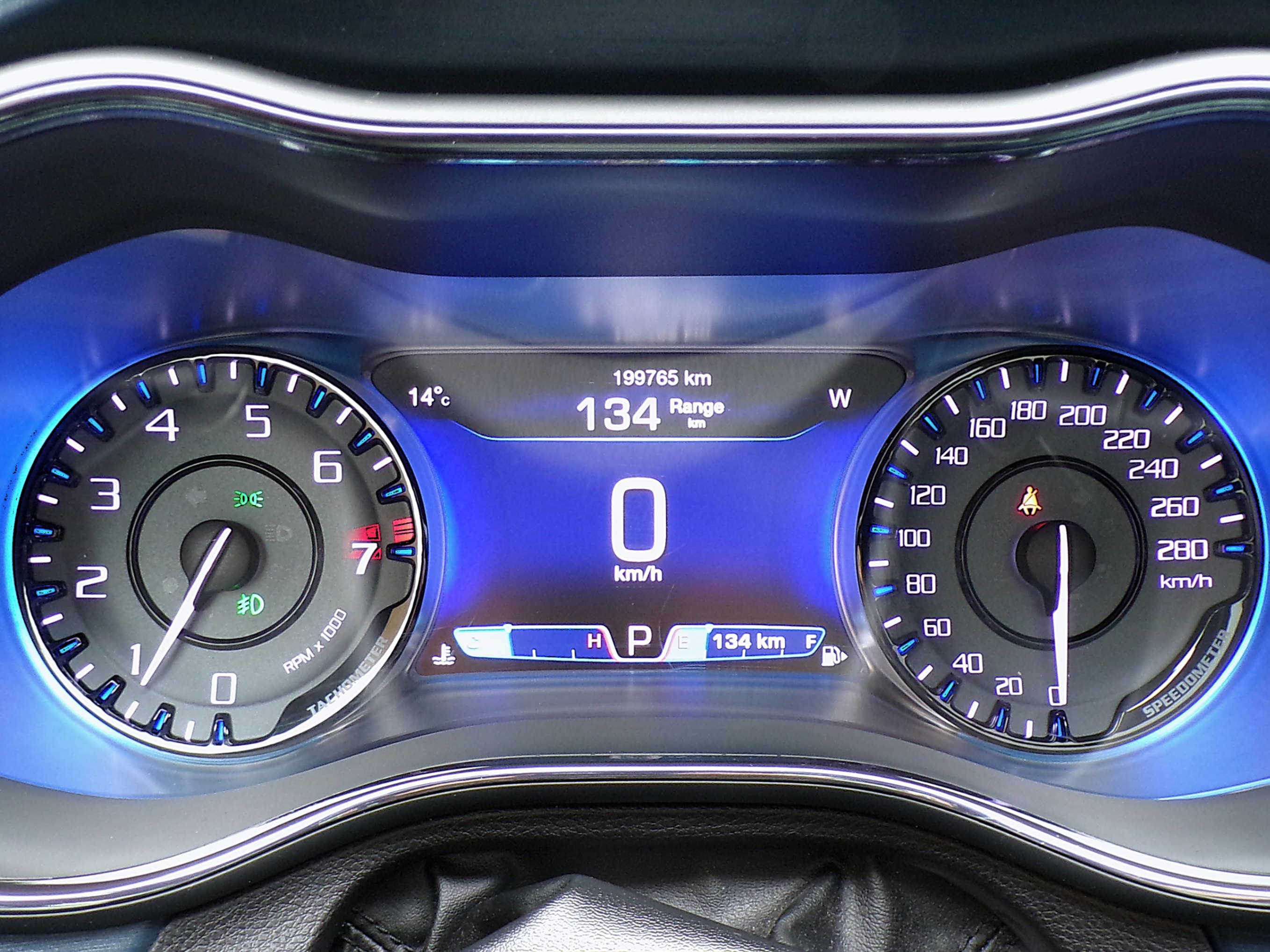 /autogallery/2016-Chrysler-200-8669656768312697.jpg