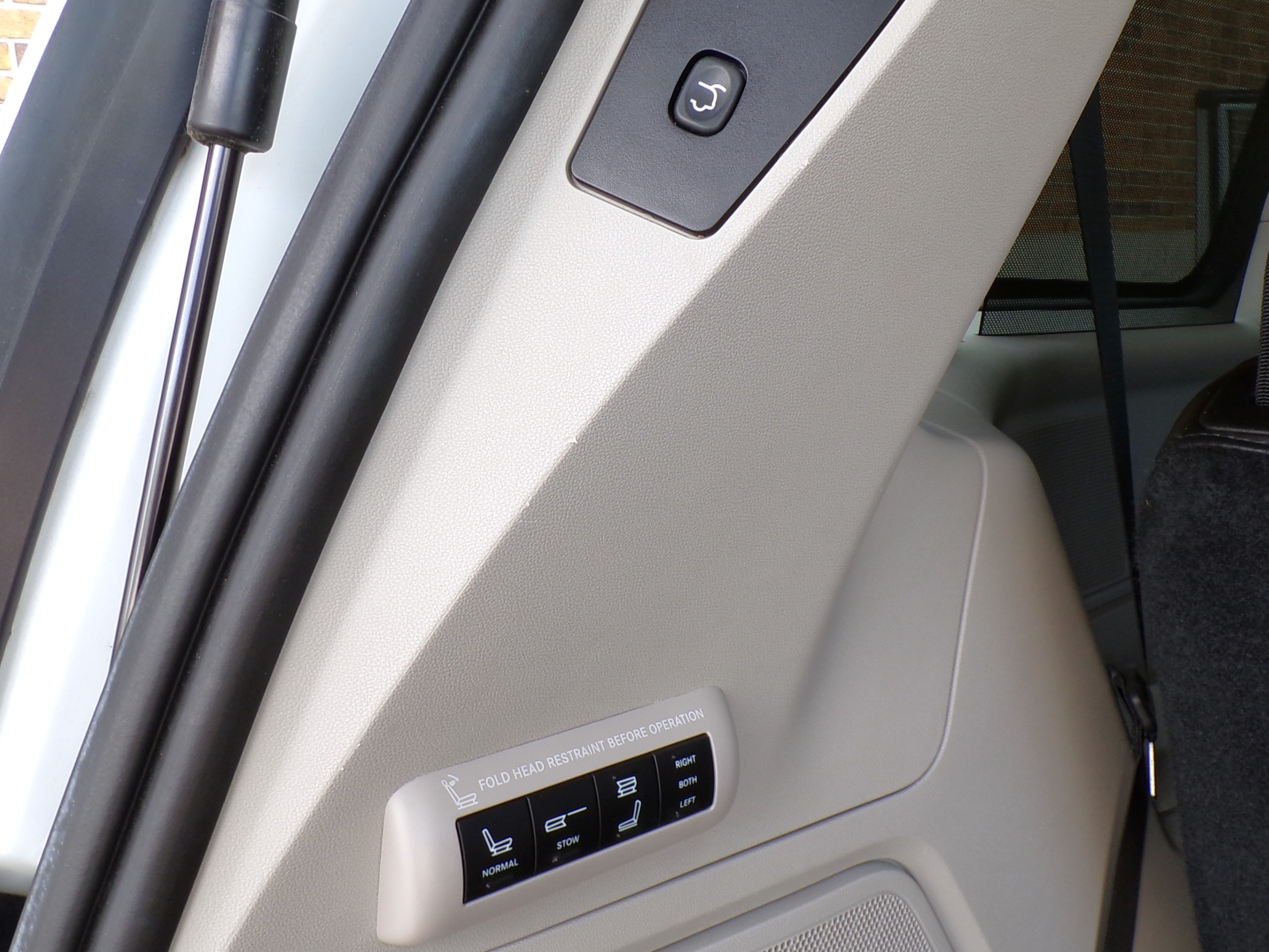 /autogallery/2016-Chrysler-Town&-022094275261377083.jpg