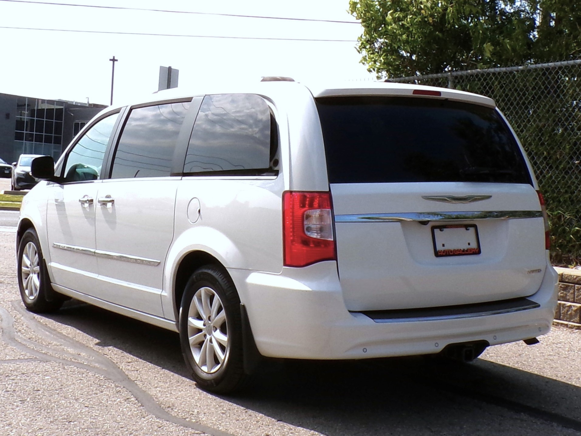/autogallery/2016-Chrysler-Town&-0887188630234963.jpg