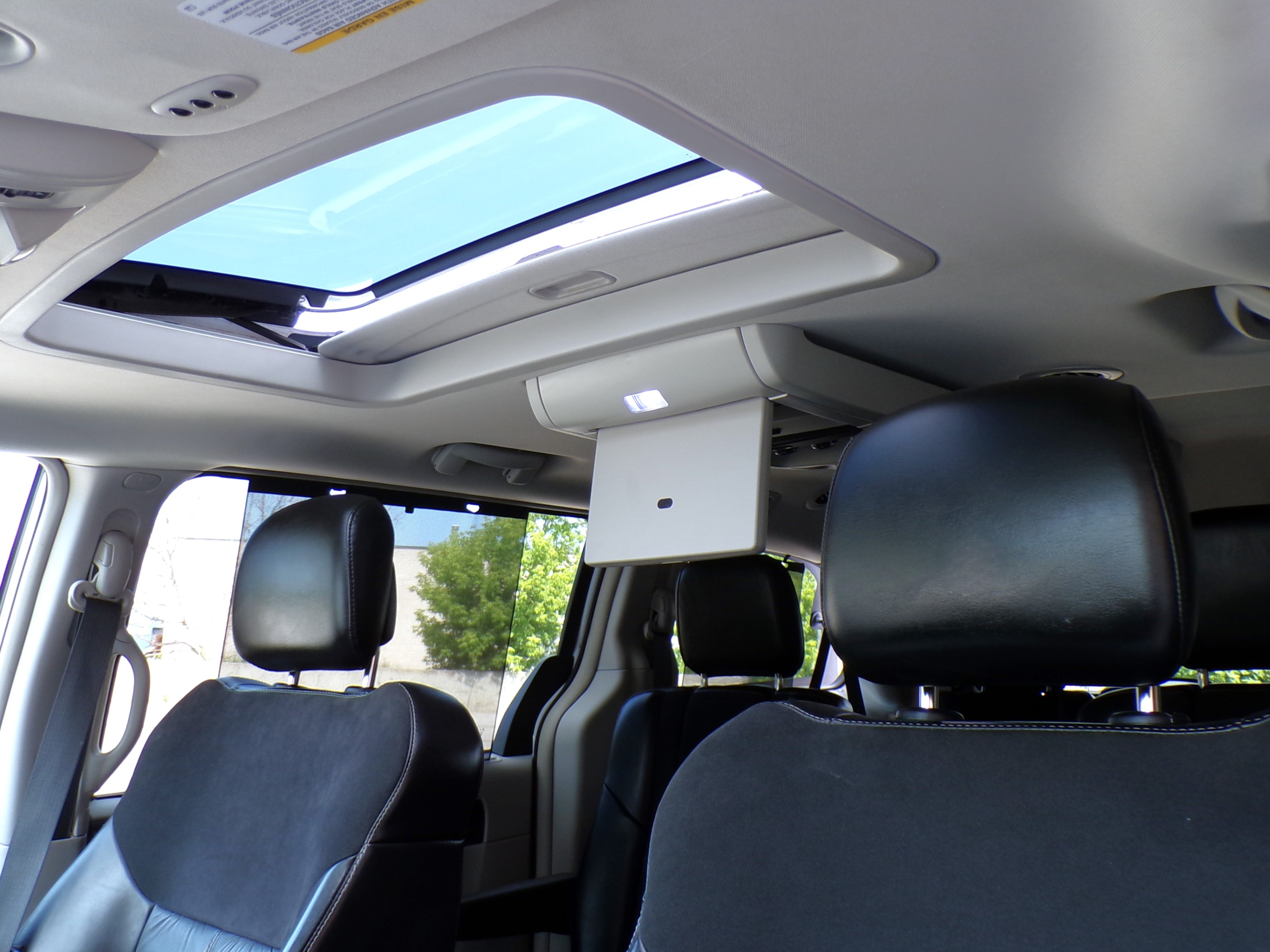 /autogallery/2016-Chrysler-Town&-22742941068284228.jpg