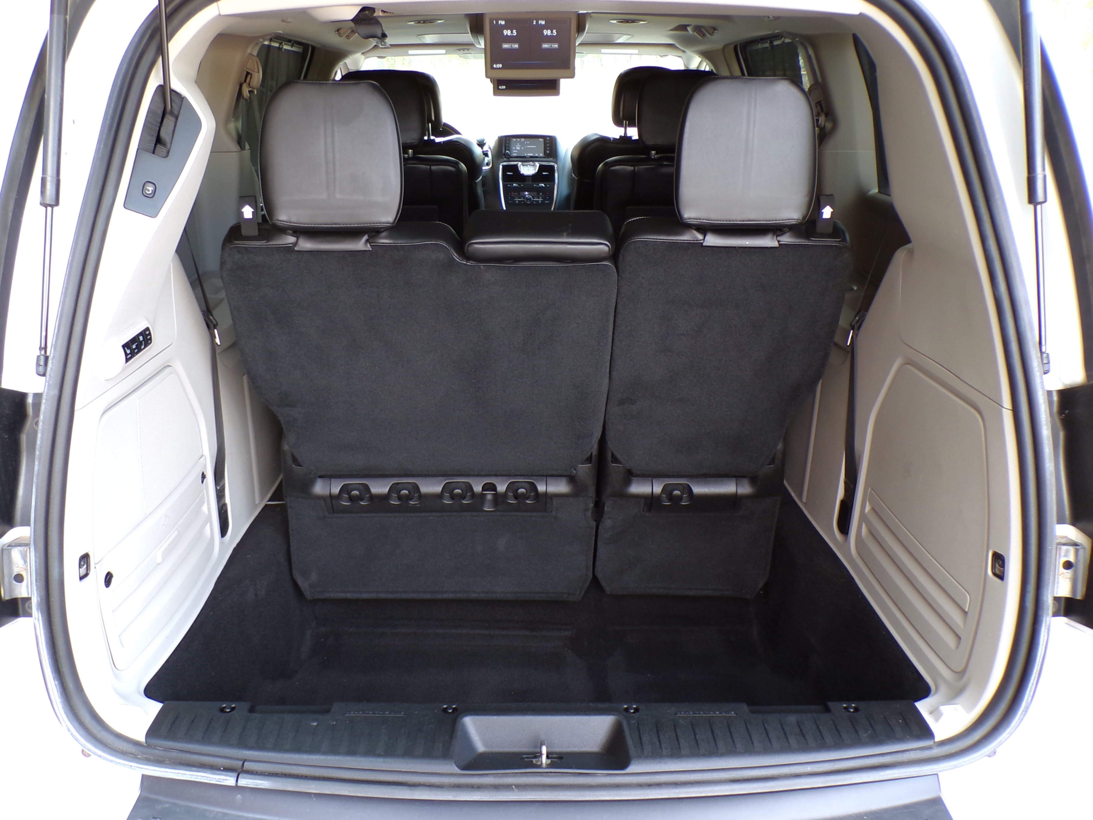/autogallery/2016-Chrysler-Town&-23357414200292048.jpg