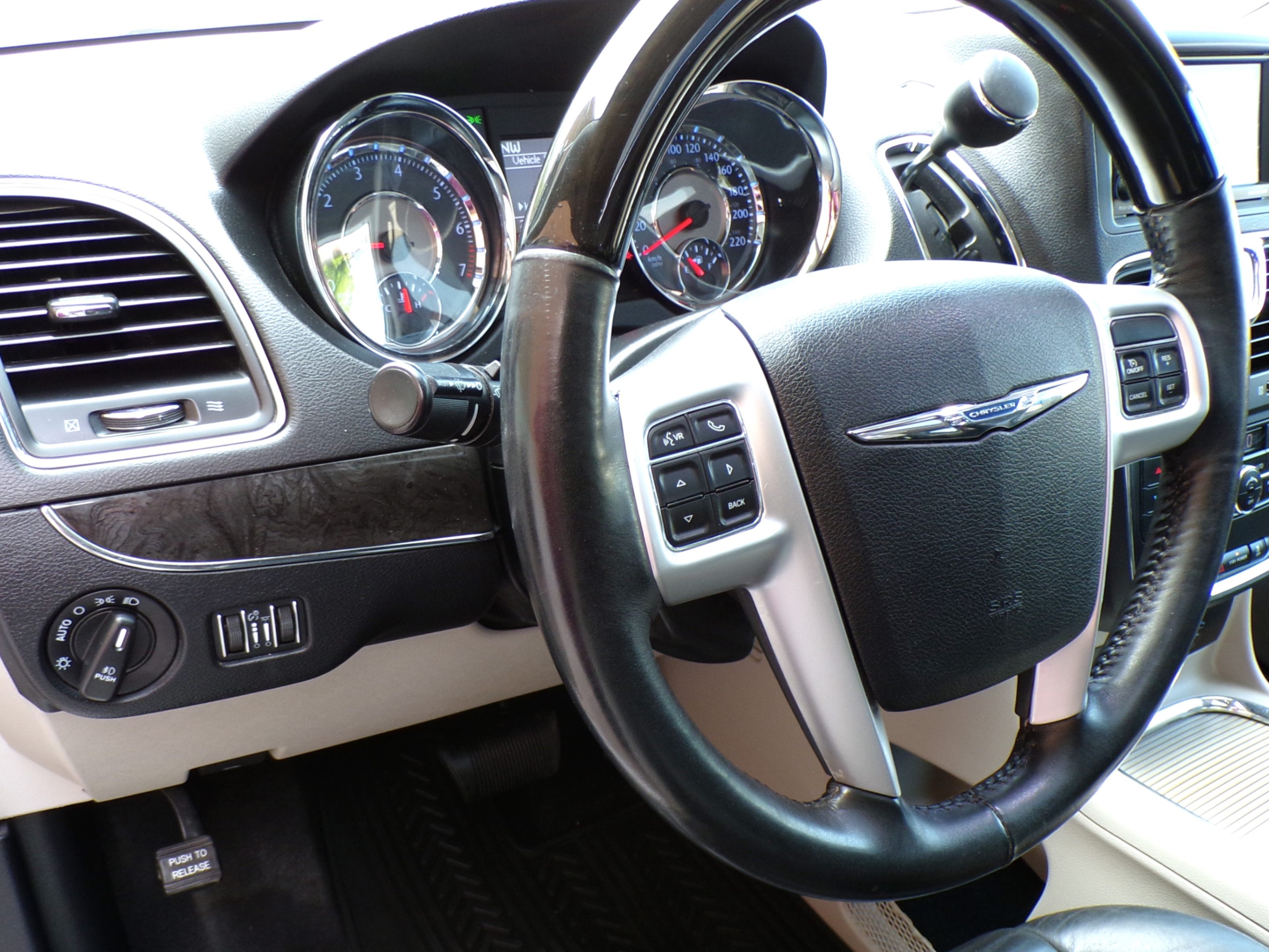 /autogallery/2016-Chrysler-Town&-9509300650820833.jpg
