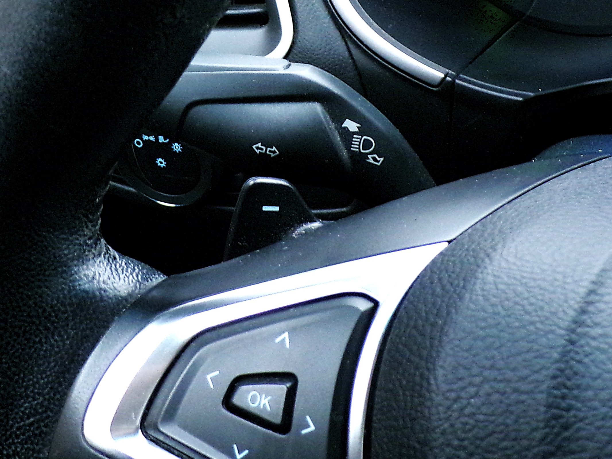 /autogallery/2016-Ford-Edge-48340815939523196.jpg