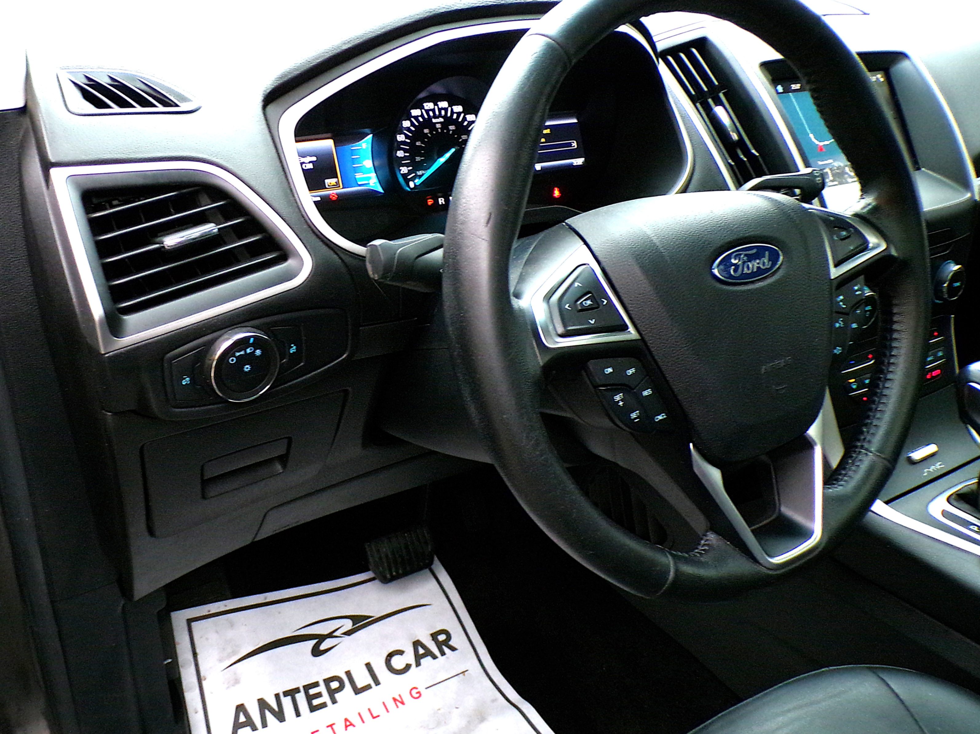 /autogallery/2016-Ford-Edge-8608725327704589.jpg