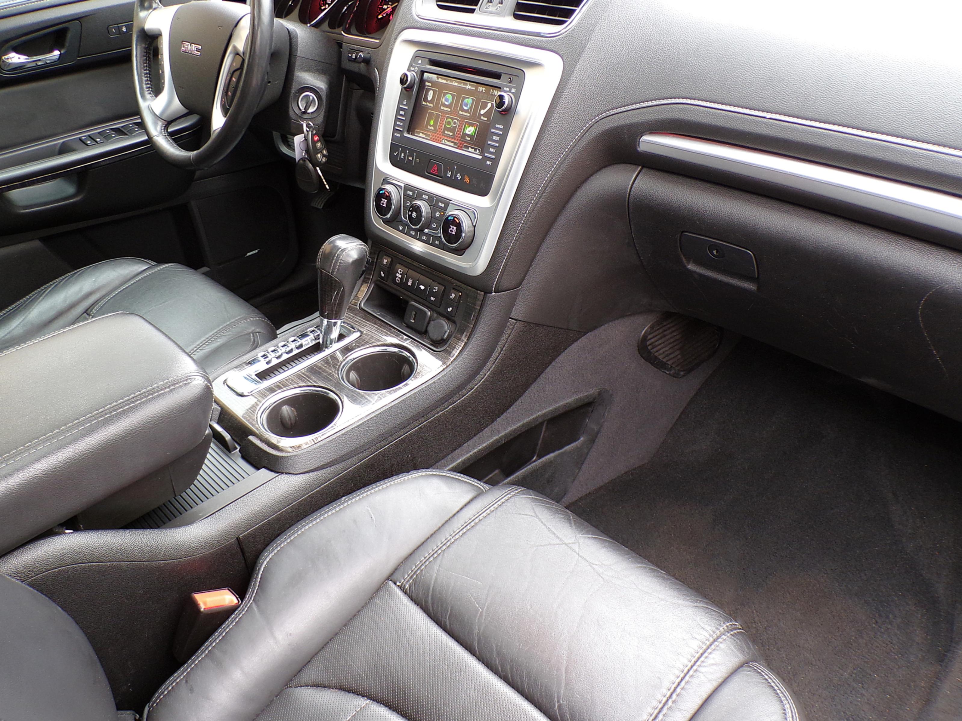 /autogallery/2016-GMC-Acadia-06832617401758445.jpg