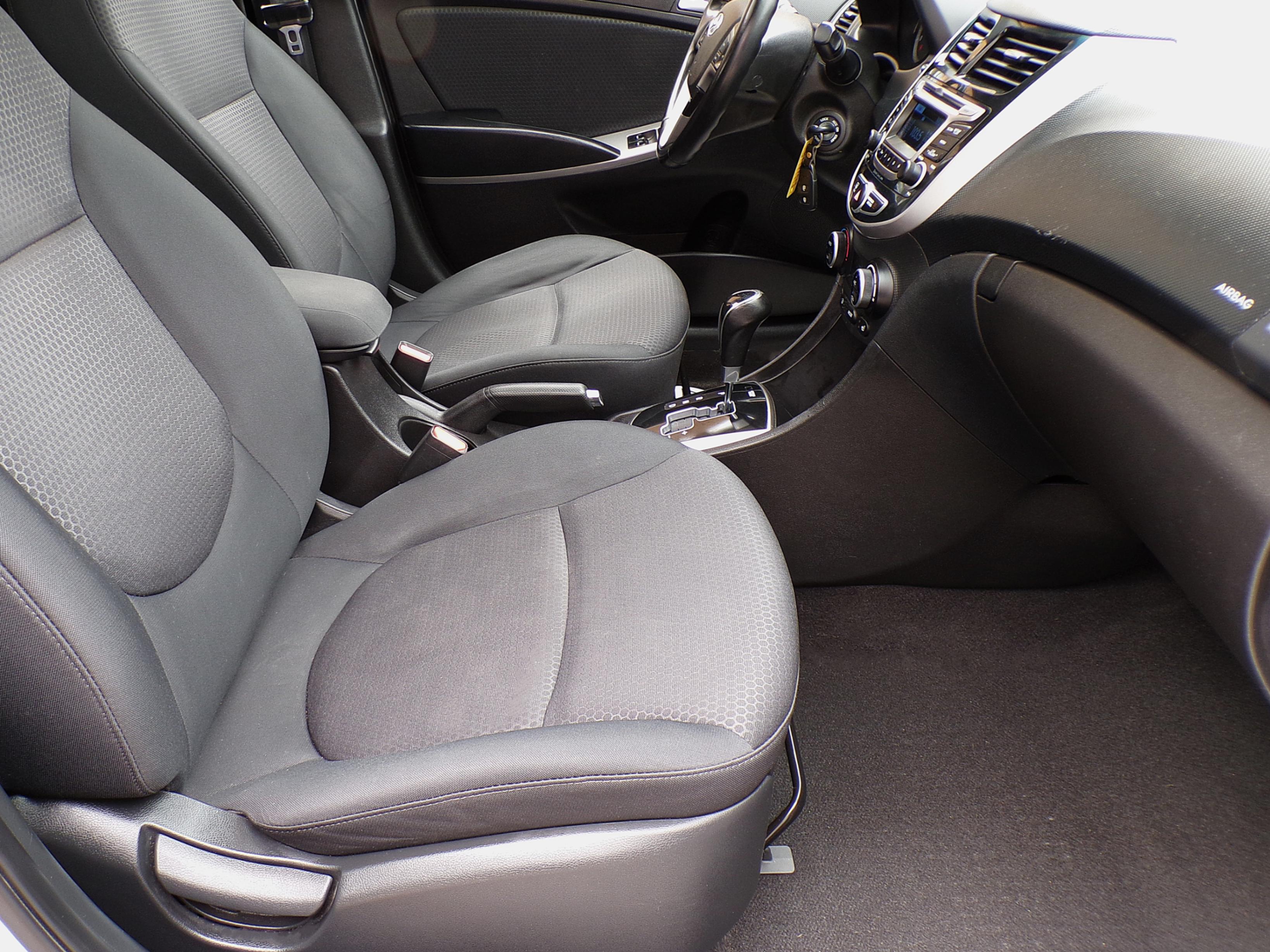 /autogallery/2016-Hyundai-Accent-2883775812545124.jpg