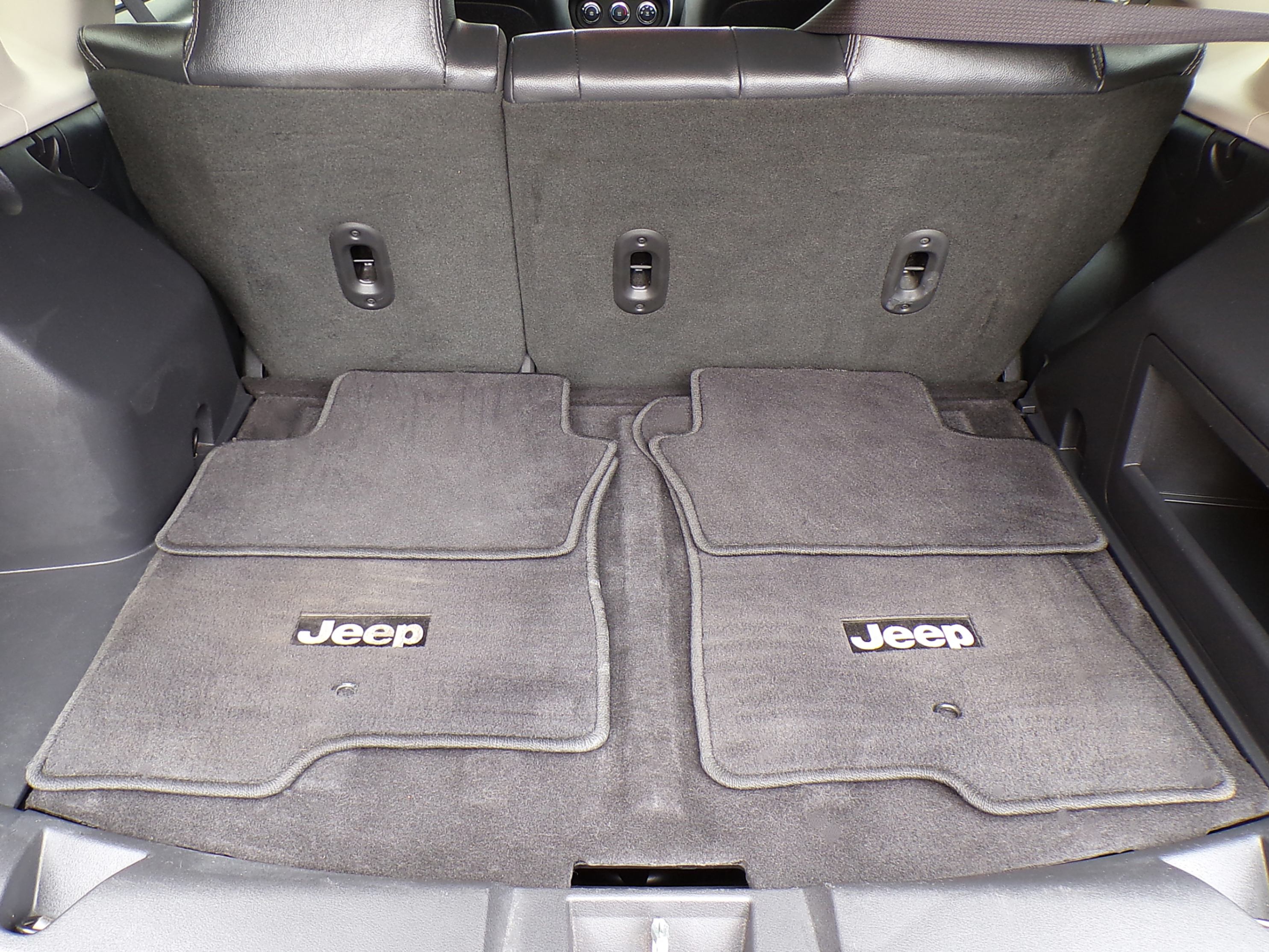 /autogallery/2016-Jeep-Compass-3547111599637578.jpg