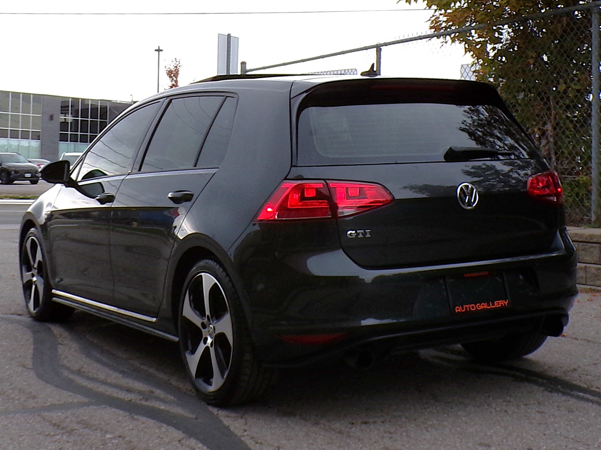 /autogallery/2016-Volkswagen-GolfGTI-07599993773802138.jpg