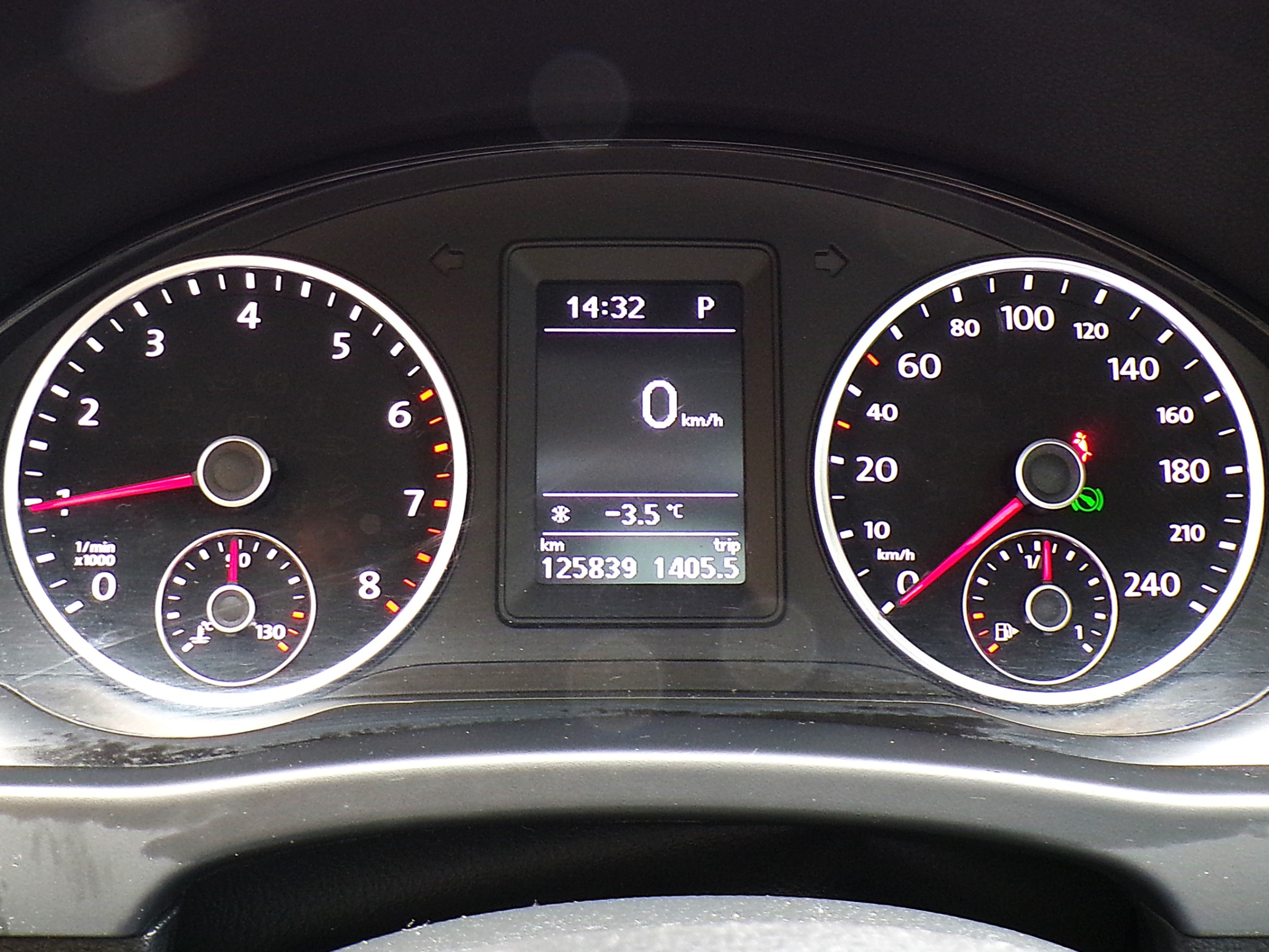 /autogallery/2016-Volkswagen-Tiguan-1938546805976662.jpg