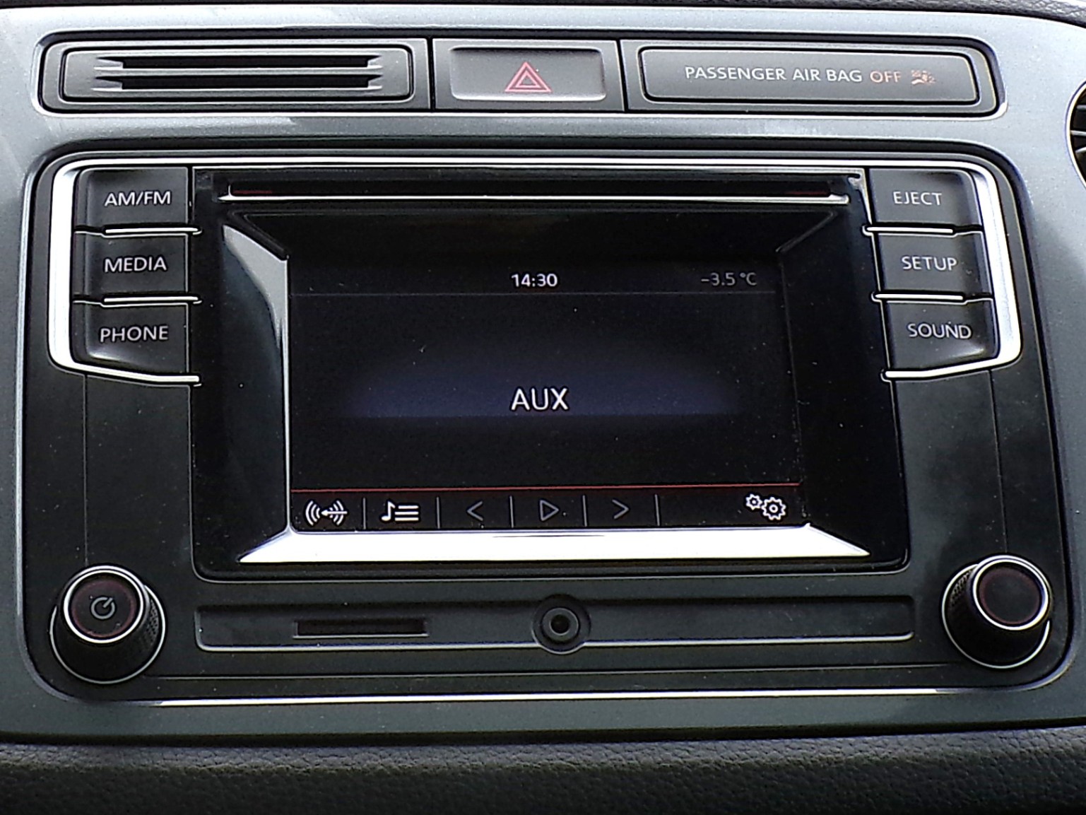 /autogallery/2016-Volkswagen-Tiguan-47596718075029587.jpg