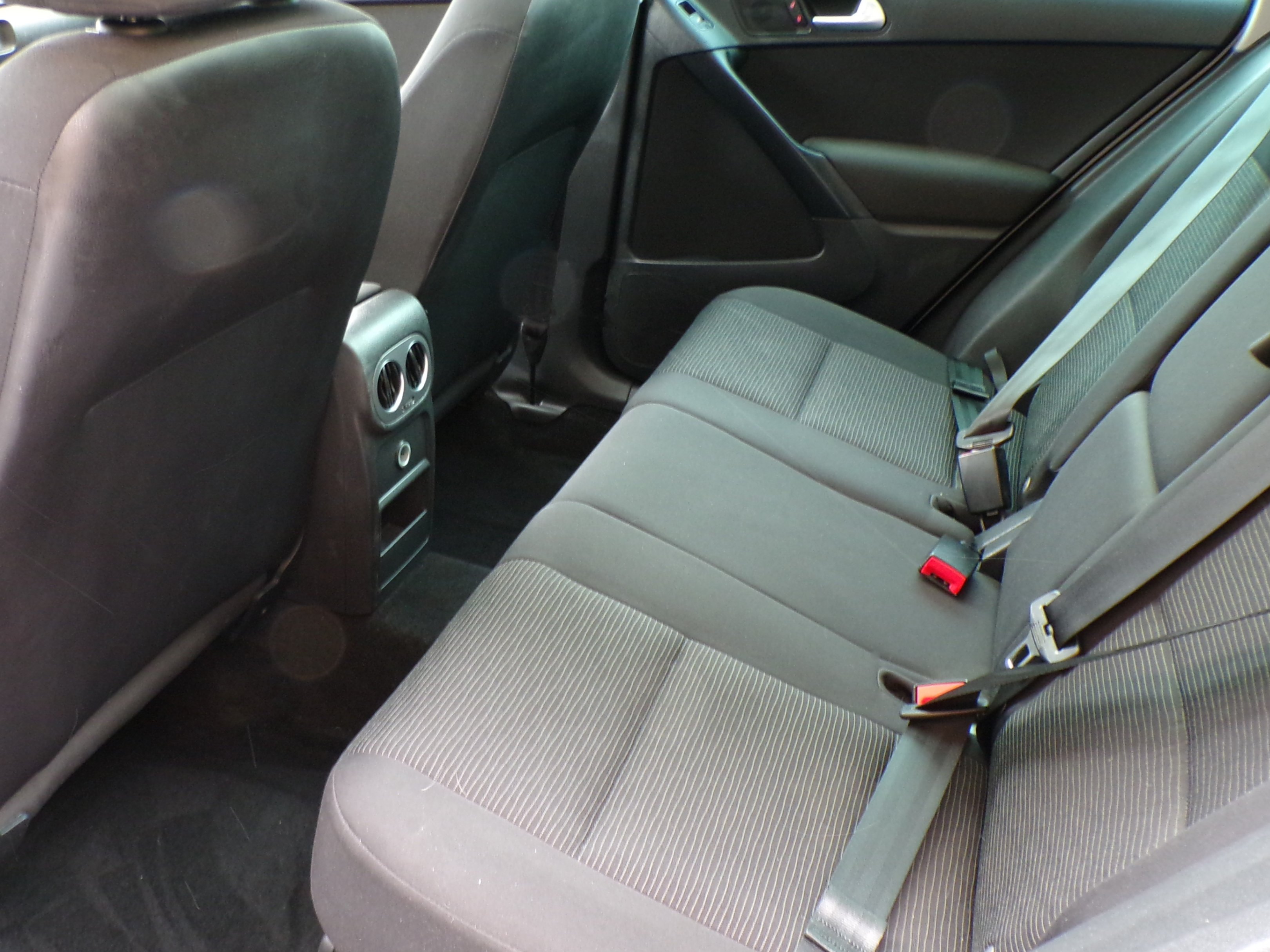 /autogallery/2016-Volkswagen-Tiguan-6285742903397262.jpg