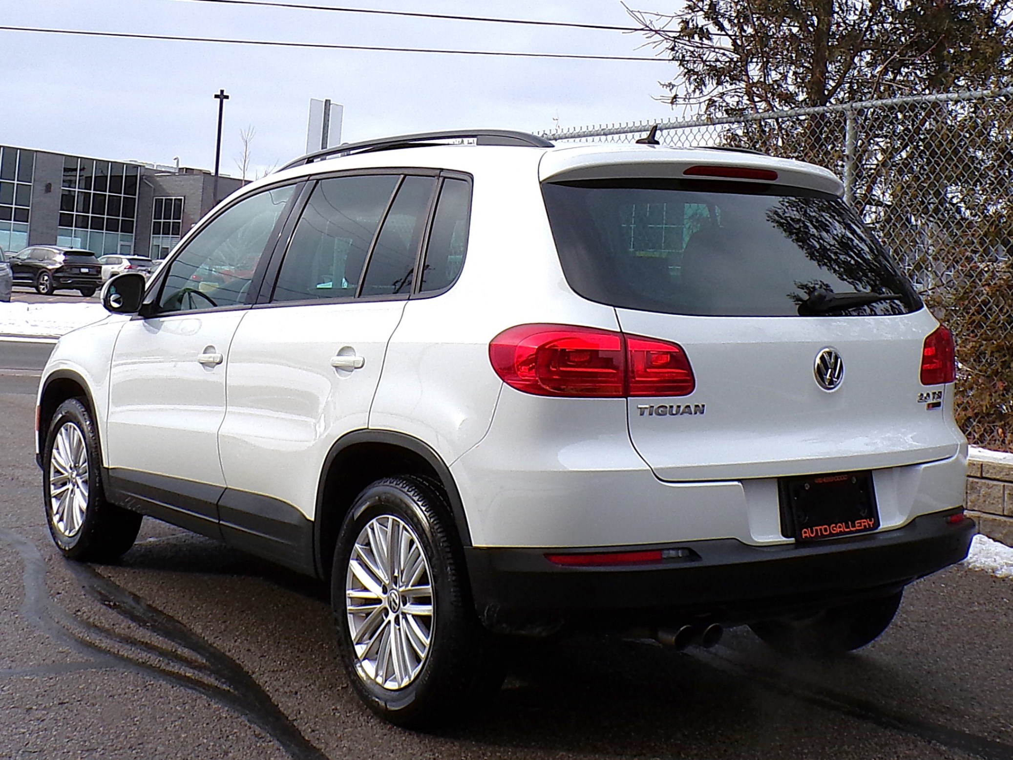/autogallery/2016-Volkswagen-Tiguan-6374793502164633.jpg