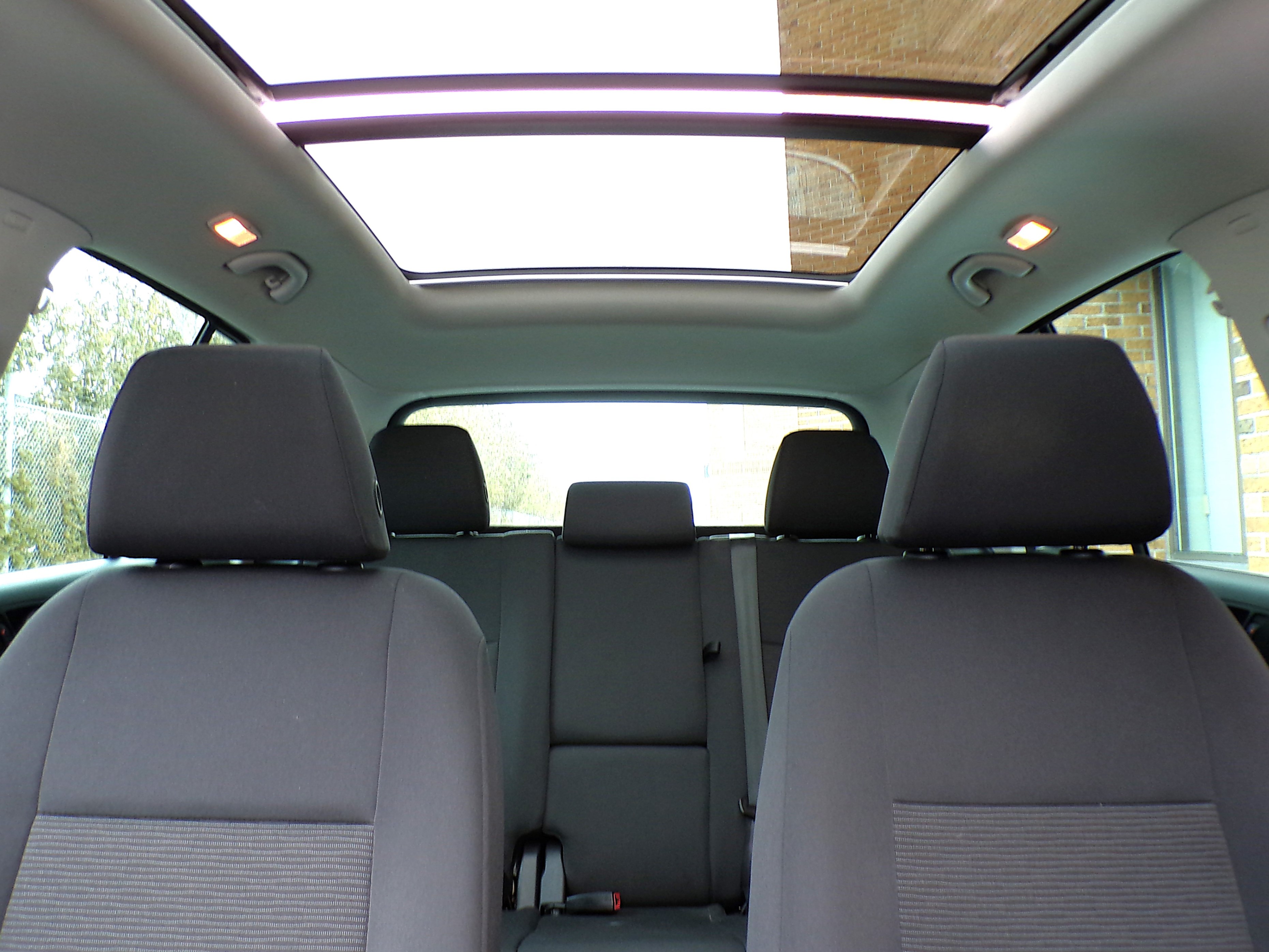 /autogallery/2016-Volkswagen-Tiguan-6912317892867177.jpg