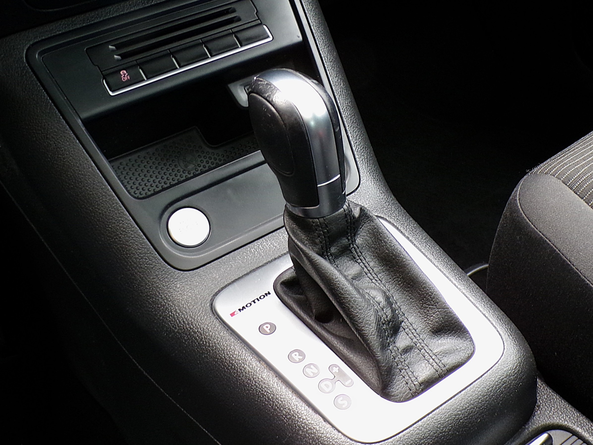 /autogallery/2016-Volkswagen-Tiguan-7114886382609962.jpg