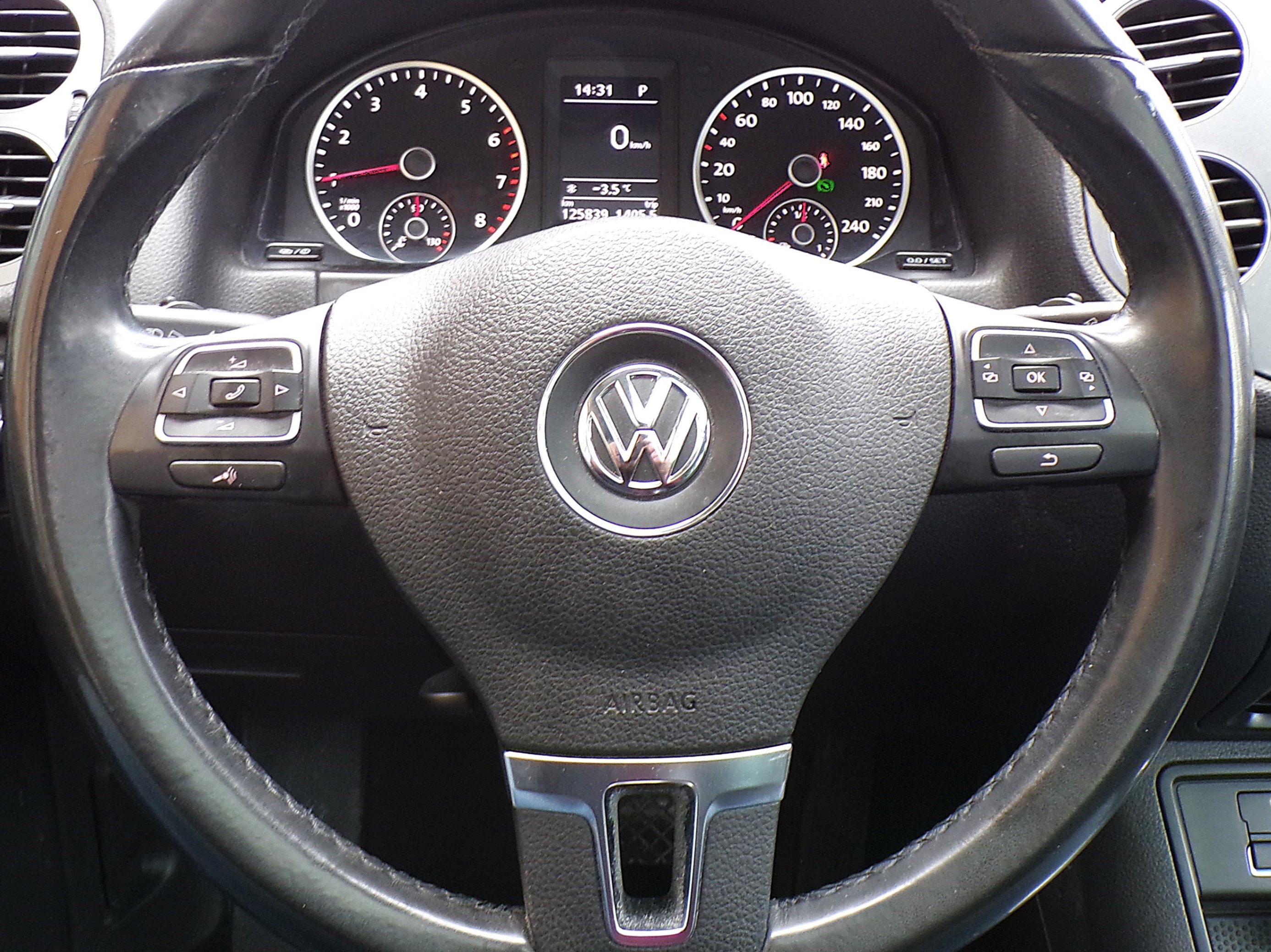 /autogallery/2016-Volkswagen-Tiguan-7636291287774823.jpg