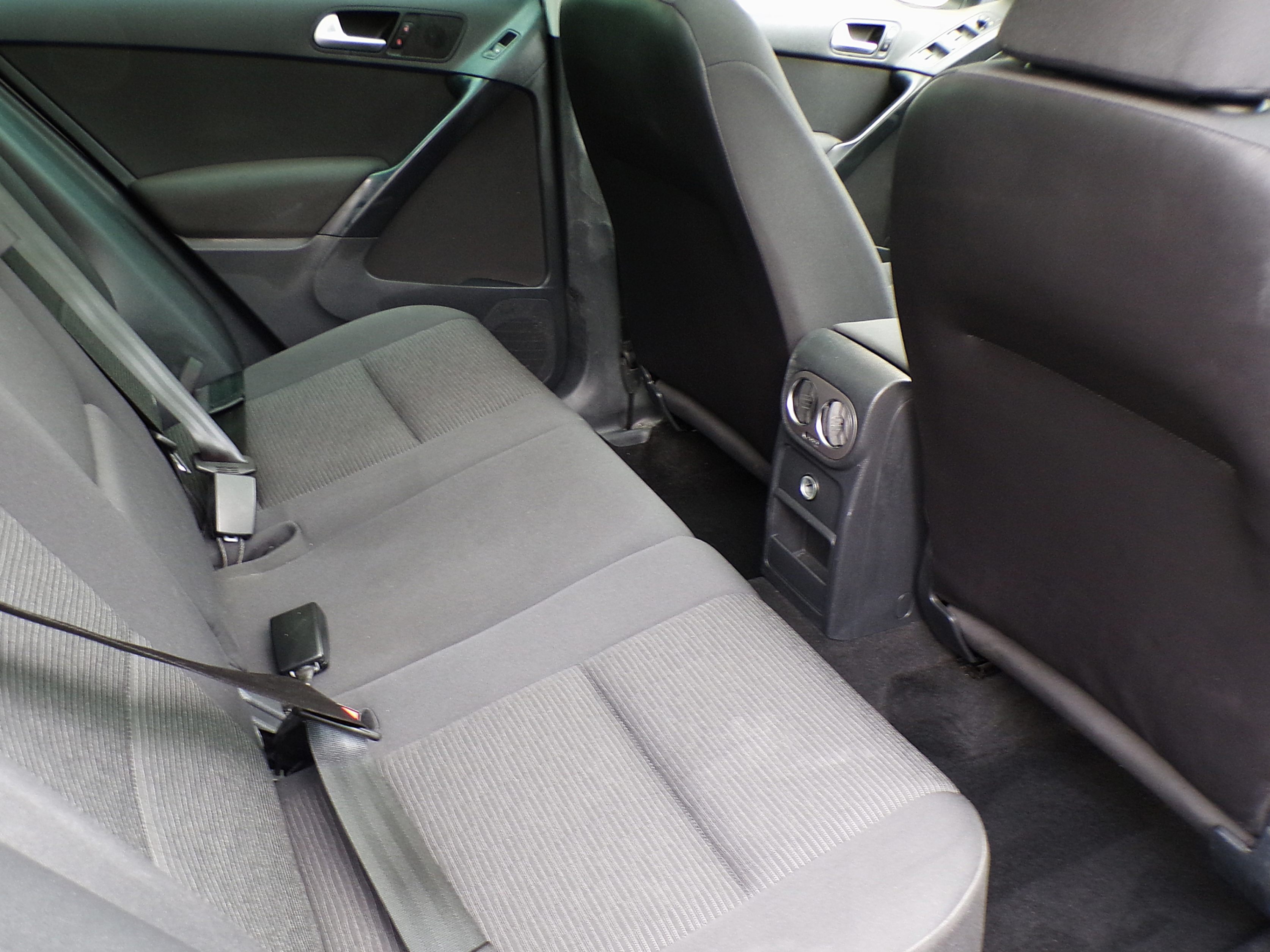 /autogallery/2016-Volkswagen-Tiguan-8082556528239822.jpg