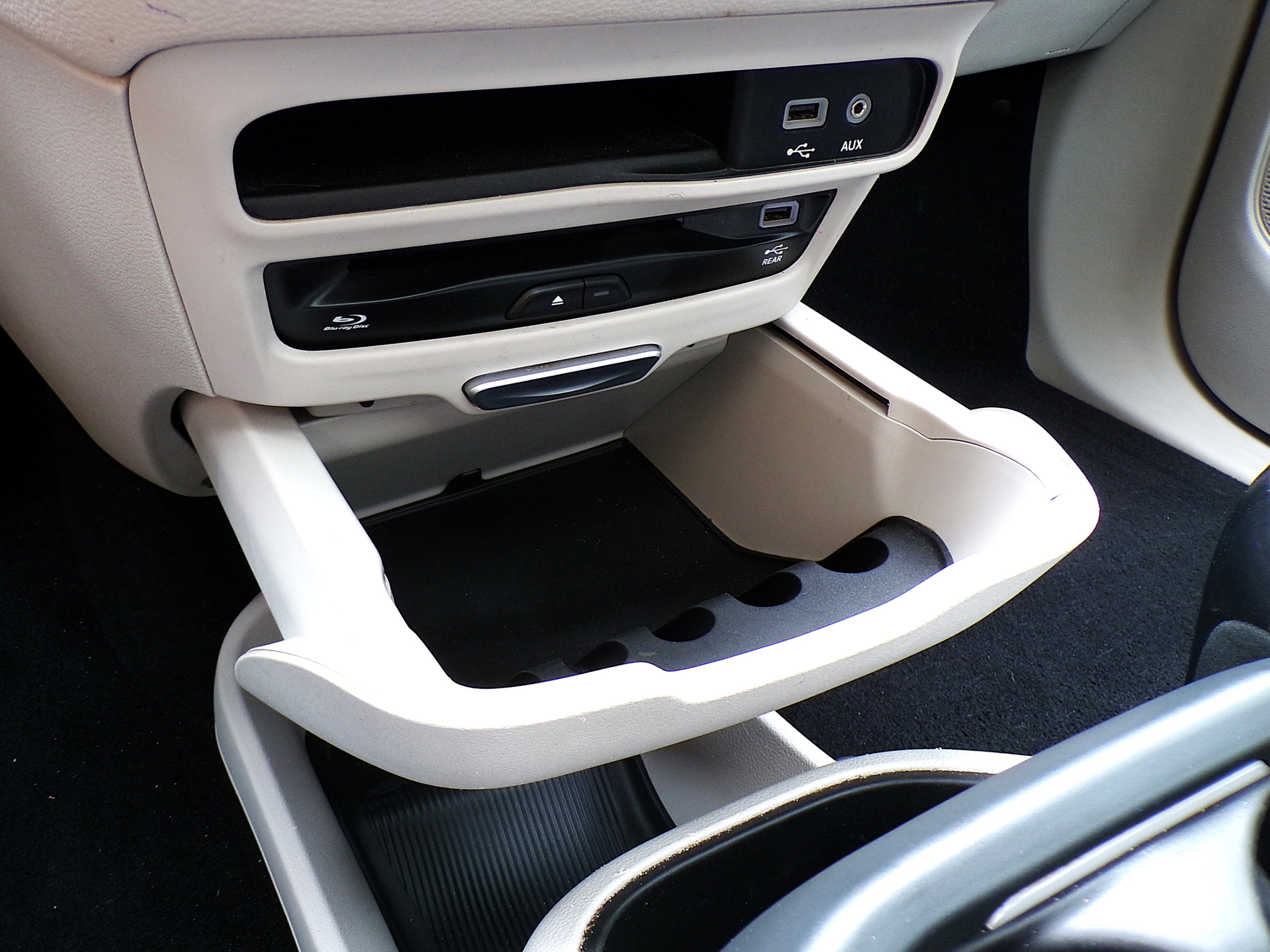 /autogallery/2017-Chrysler-Pacifica-30652600475272695.jpg