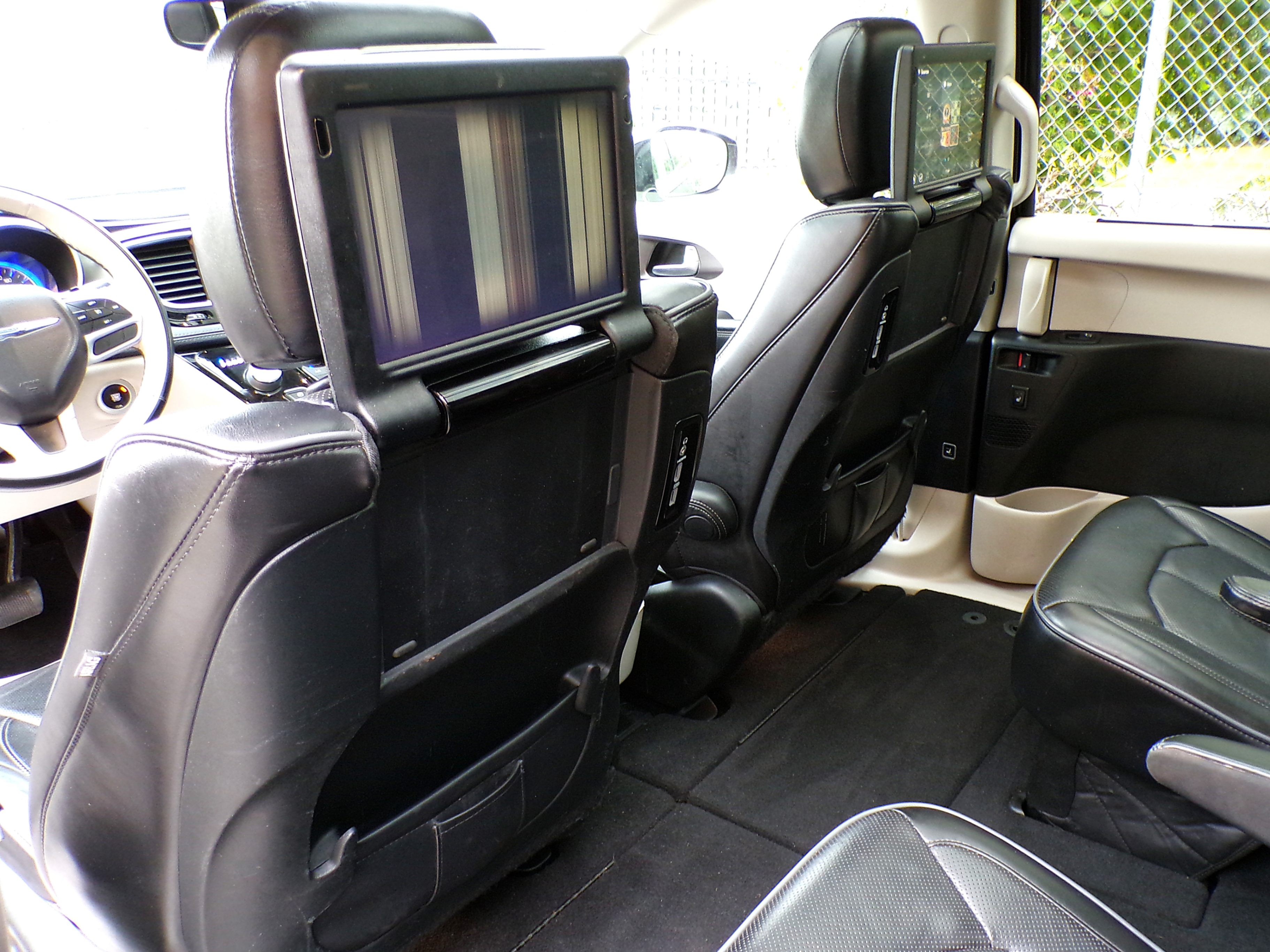 /autogallery/2017-Chrysler-Pacifica-6943347188878255.jpg