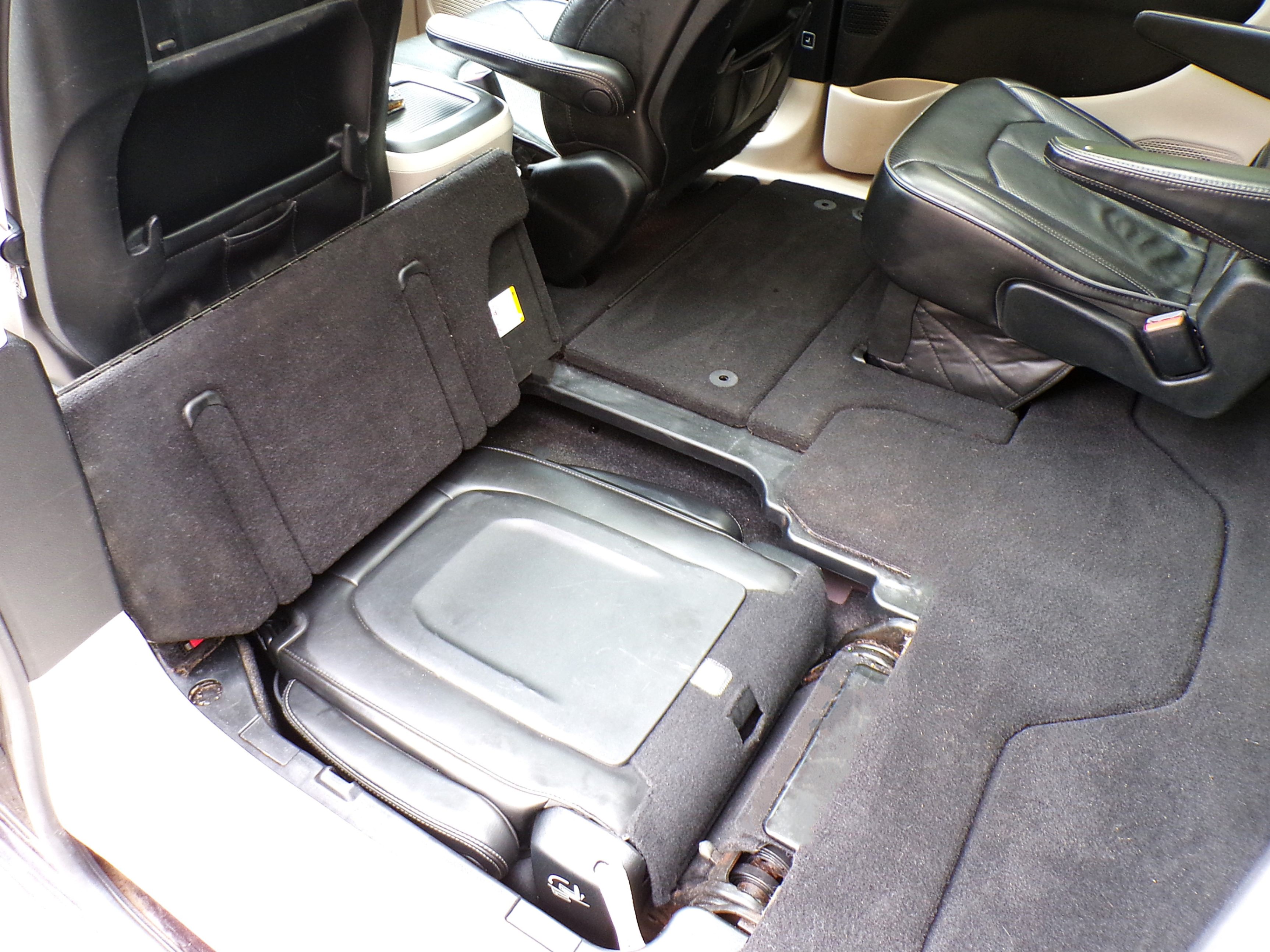 /autogallery/2017-Chrysler-Pacifica-8768057601713699.jpg